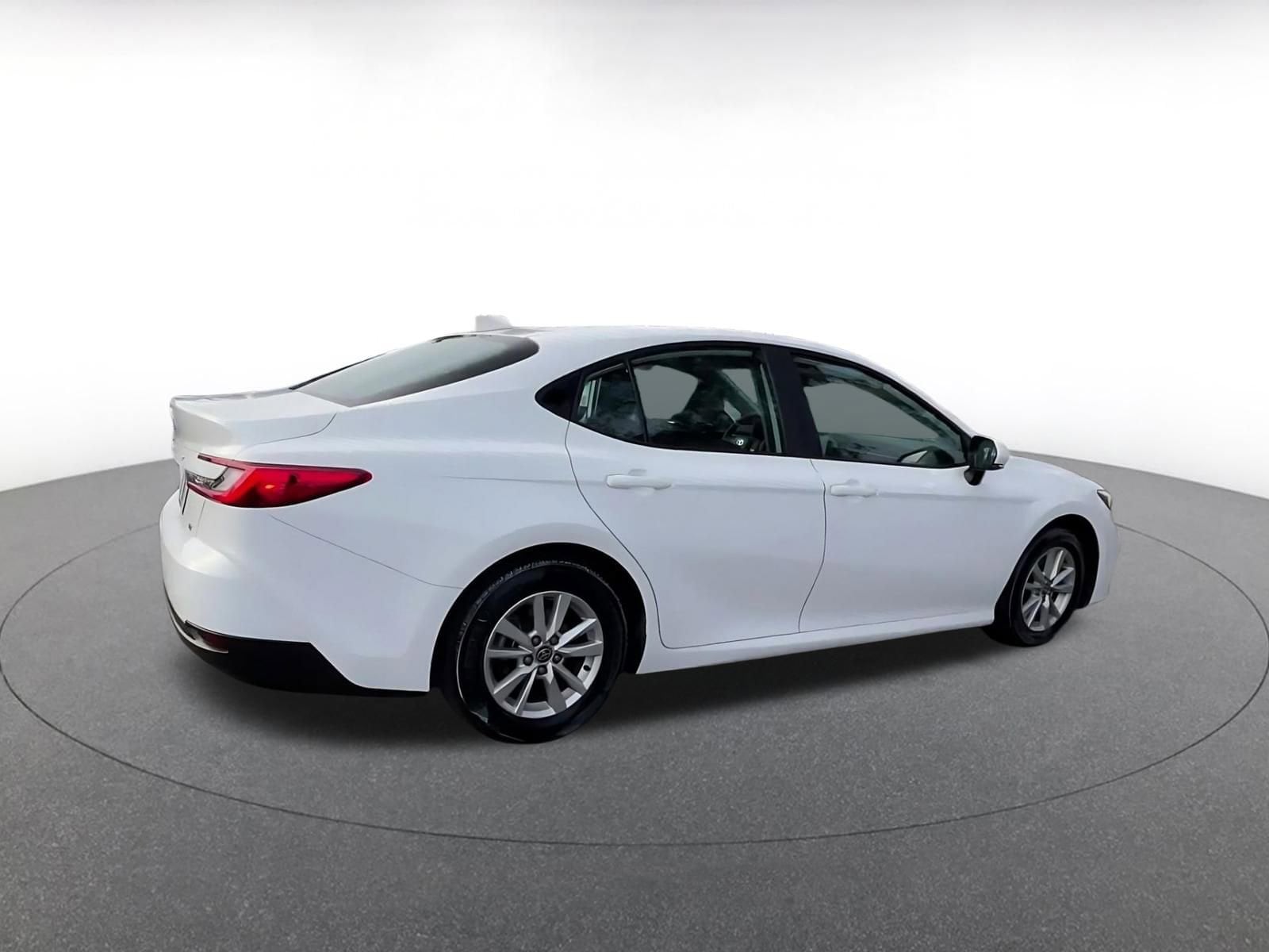 Thumbnail: 2025 Toyota Camry - 15