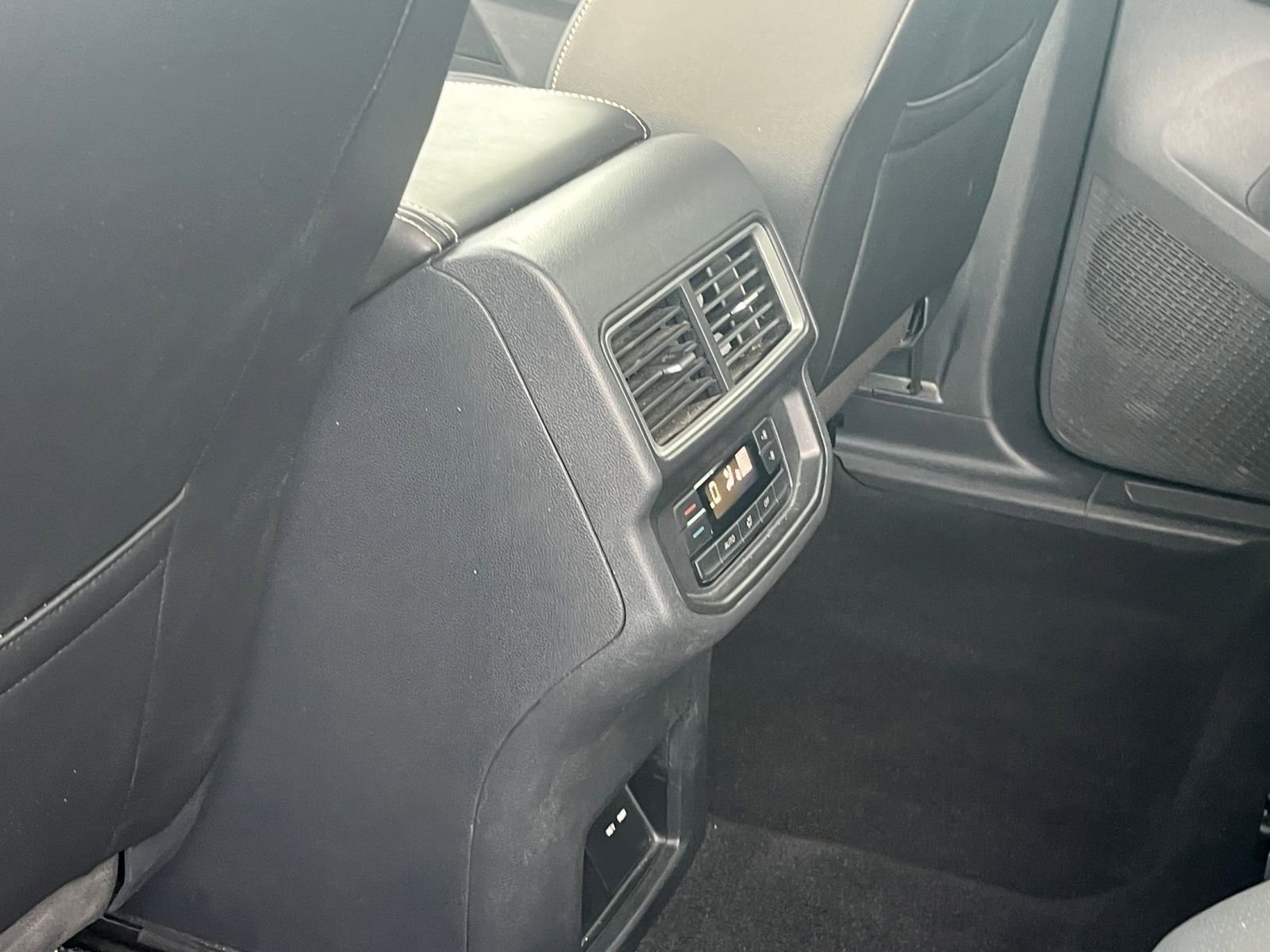 Thumbnail: 2025 Volkswagen Atlas - 24