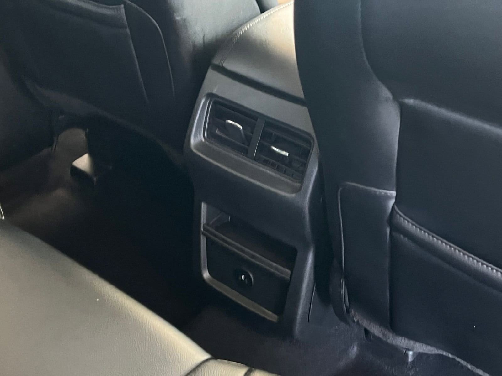 Thumbnail: 2023 Ford Edge - 20