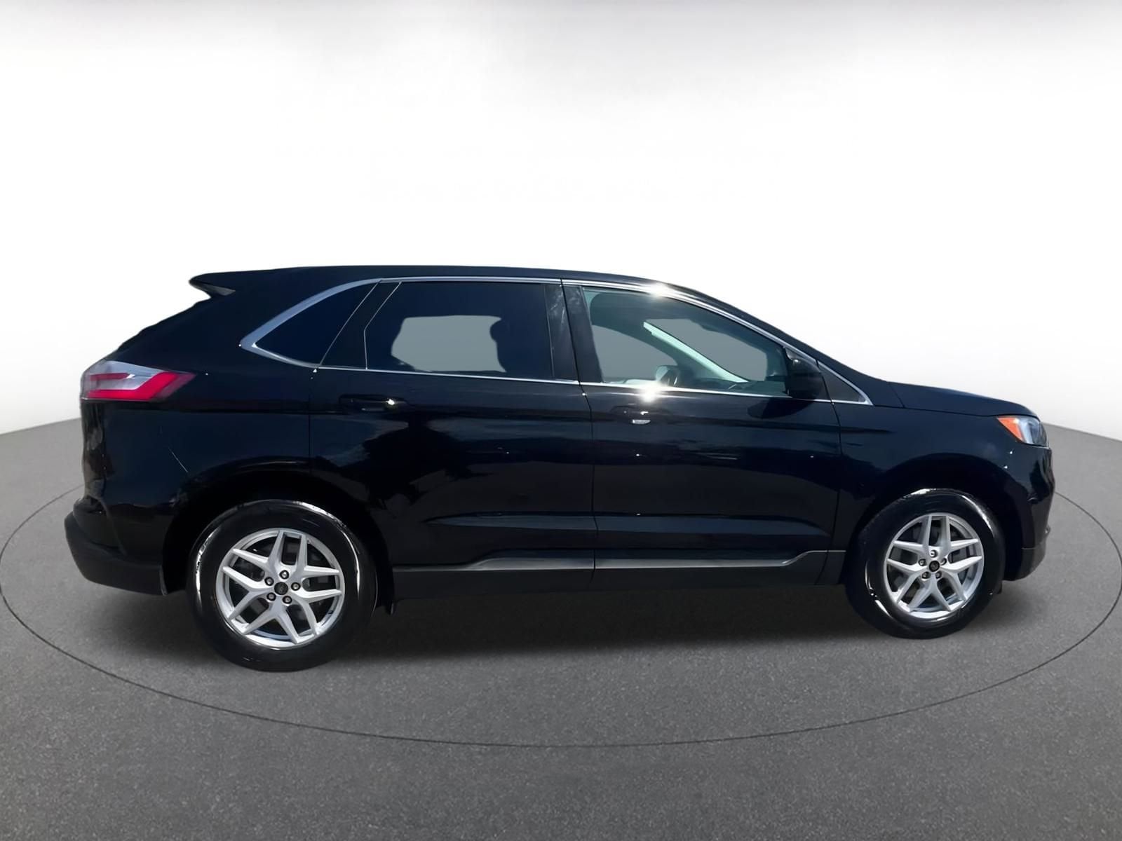 Thumbnail: 2023 Ford Edge - 13