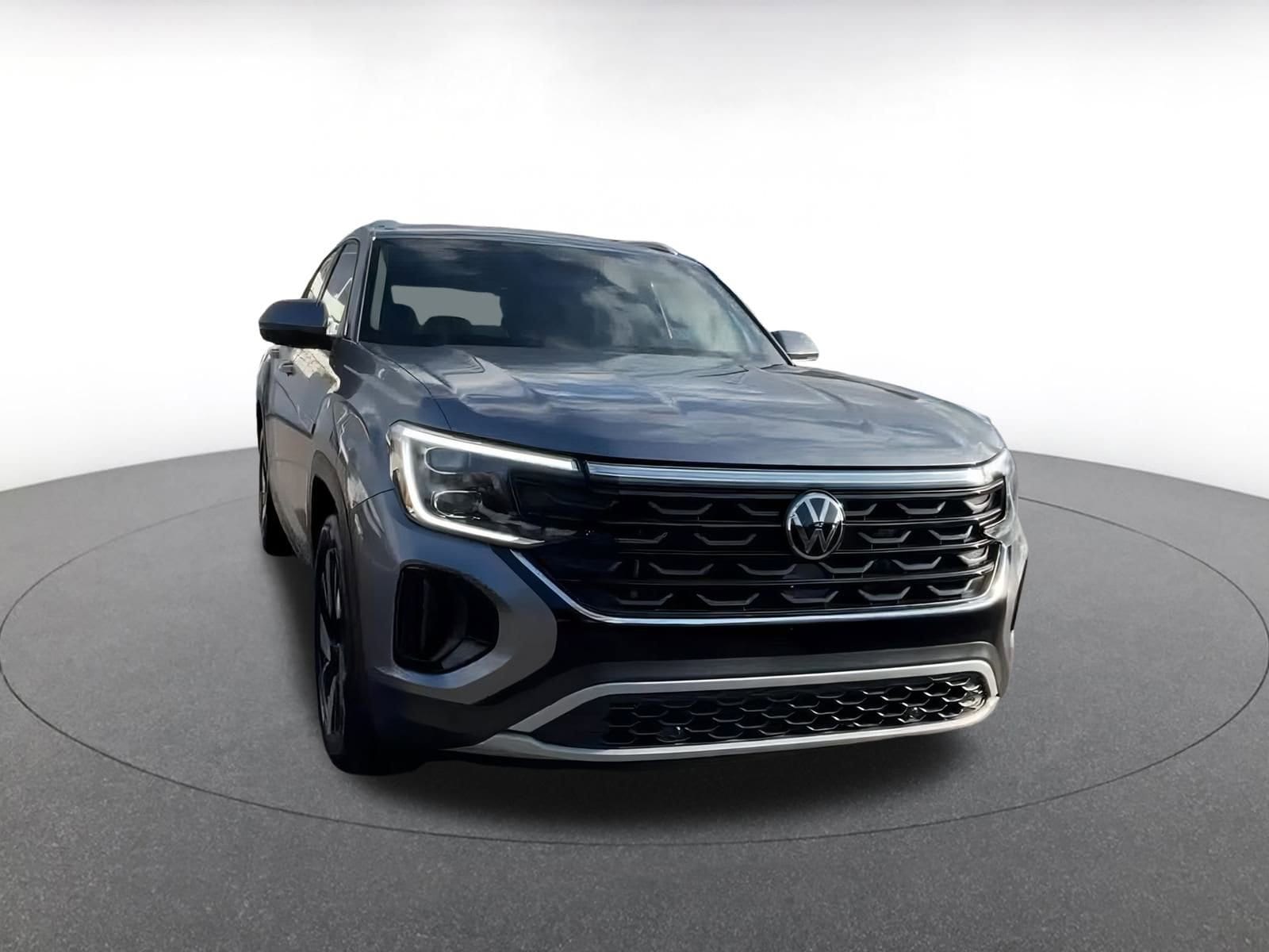 Thumbnail: 2024 Volkswagen Atlas - 3