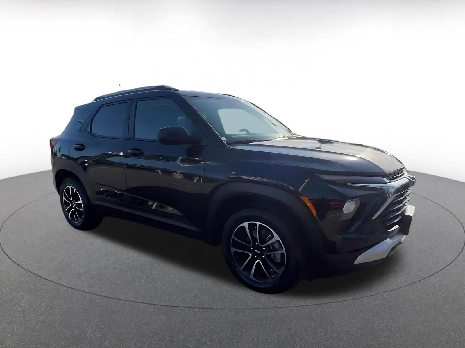 Thumbnail: 2025 Chevrolet TrailBlazer - 2