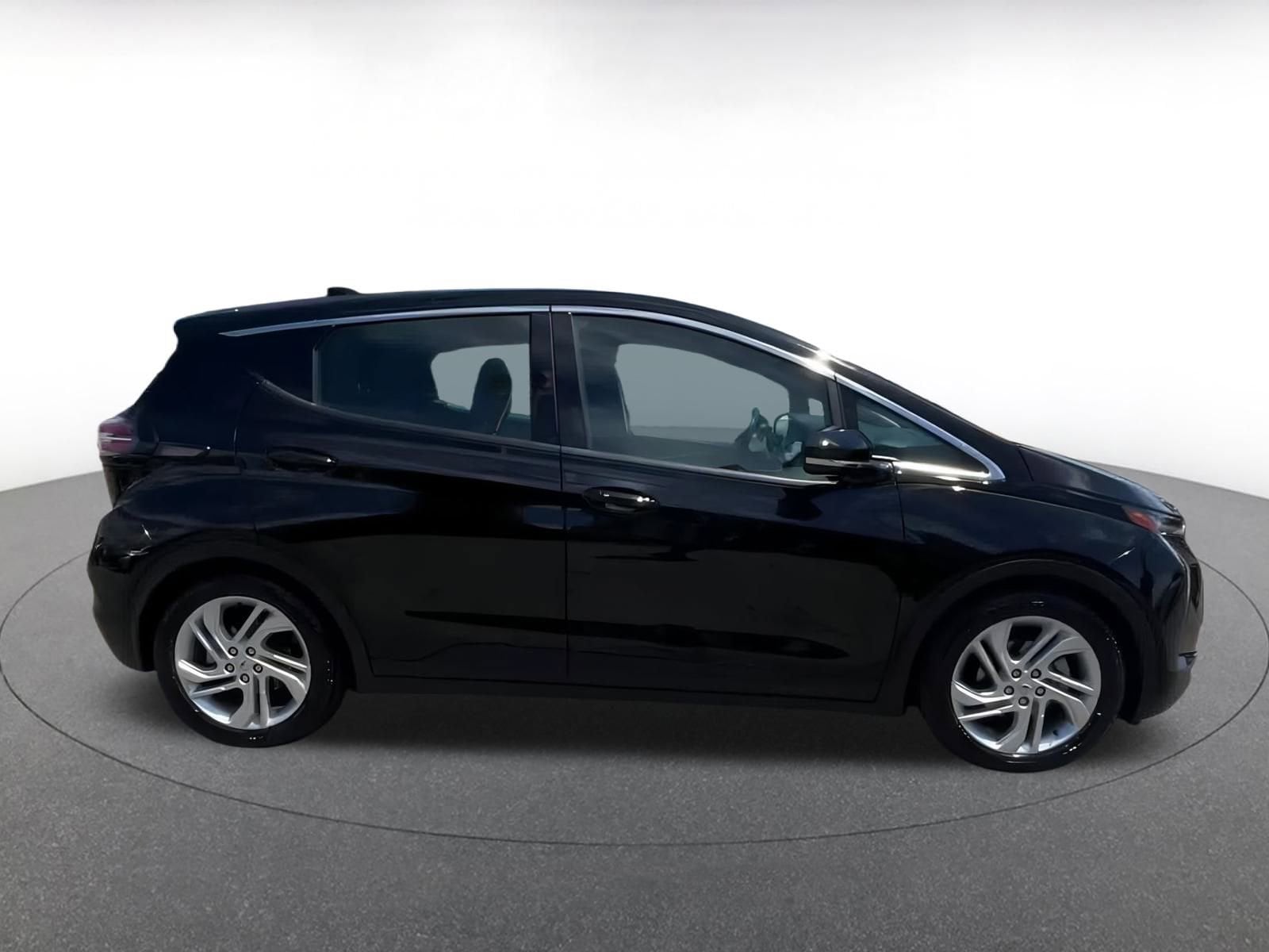 Thumbnail: 2023 Chevrolet Bolt EV - 13