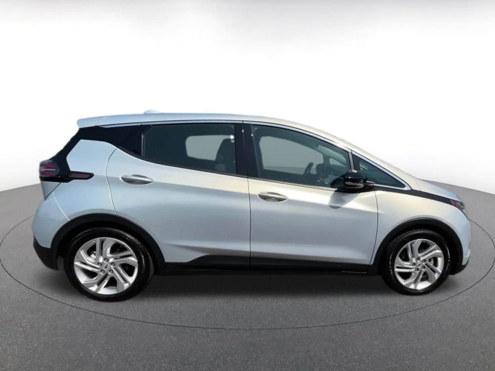 Thumbnail: 2023 Chevrolet Bolt EV - 13