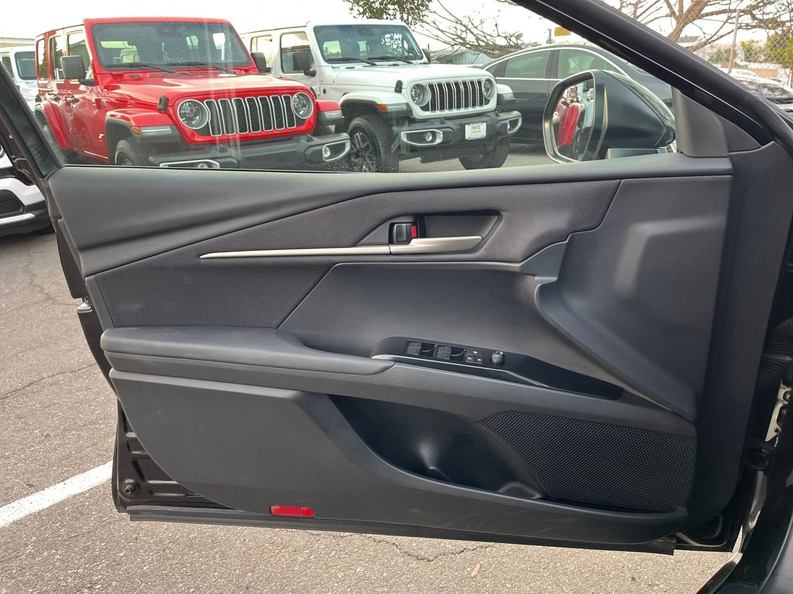 Thumbnail: 2025 Toyota Camry - 20