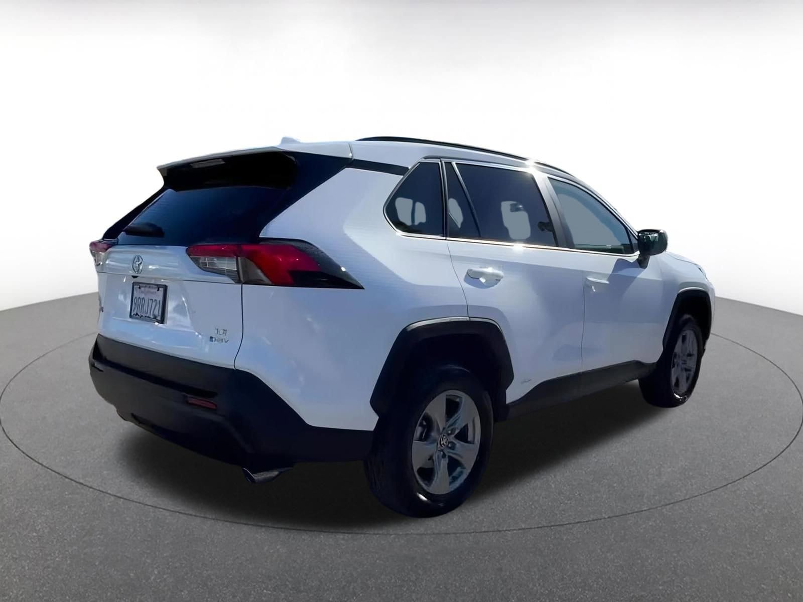 Thumbnail: 2025 Toyota RAV4 - 12