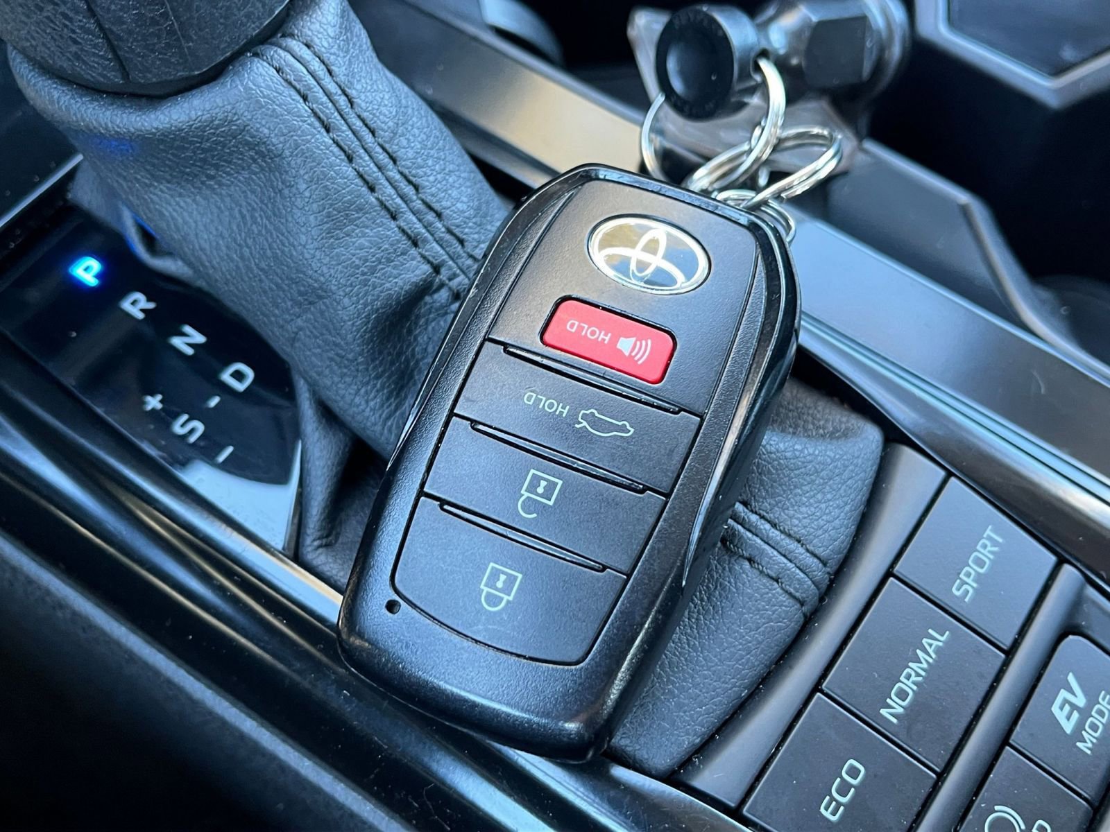 Thumbnail: 2025 Toyota Camry - 22