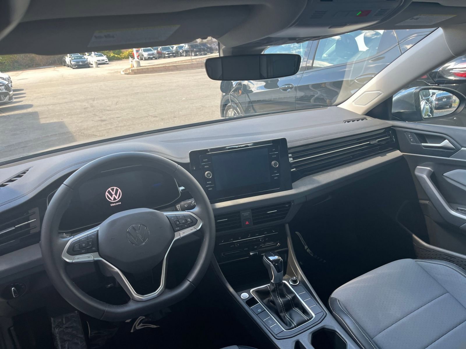 Thumbnail: 2025 Volkswagen Jetta - 33