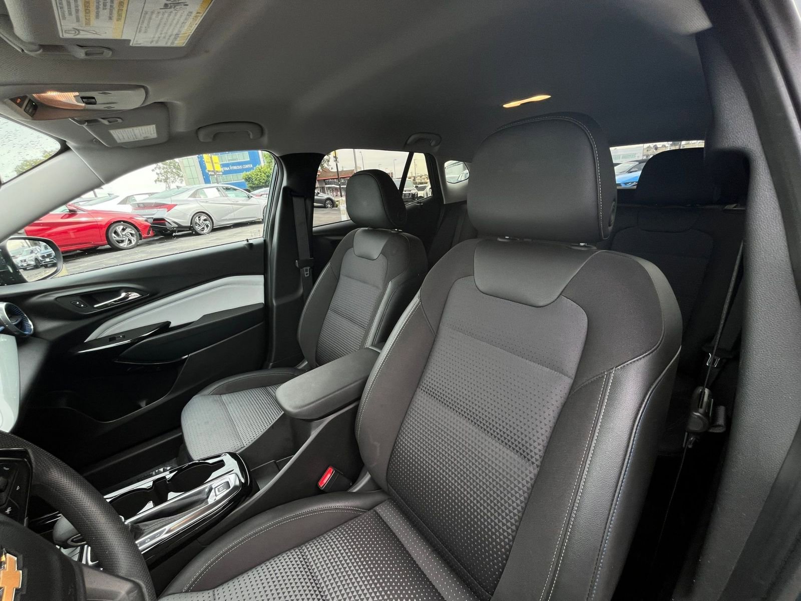 Thumbnail: 2025 Chevrolet Trax - 27