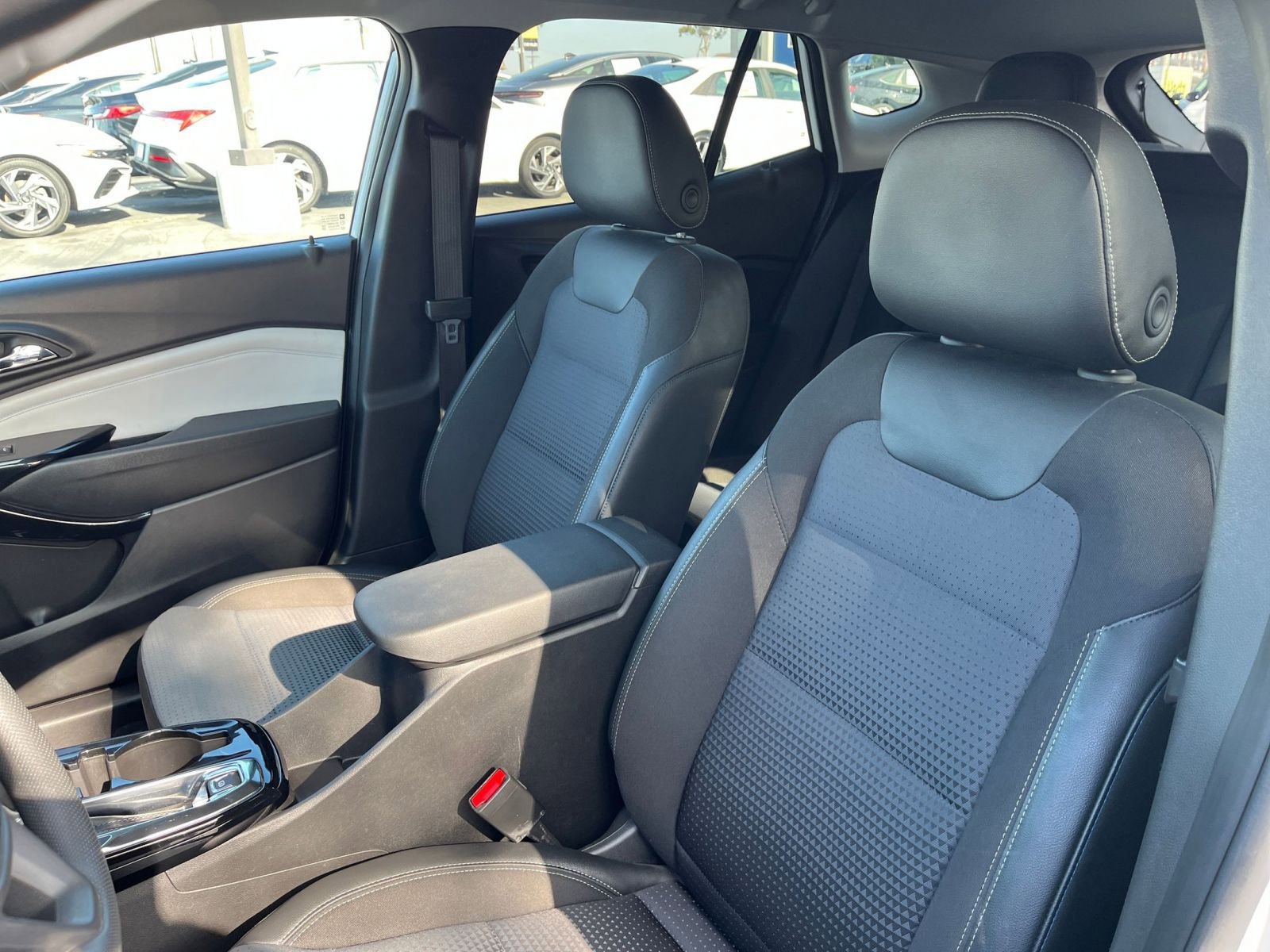 Thumbnail: 2025 Chevrolet Trax - 27