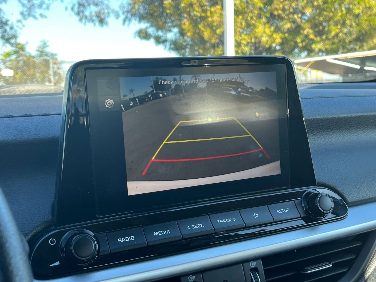 Thumbnail: 2023 Kia Forte - 17