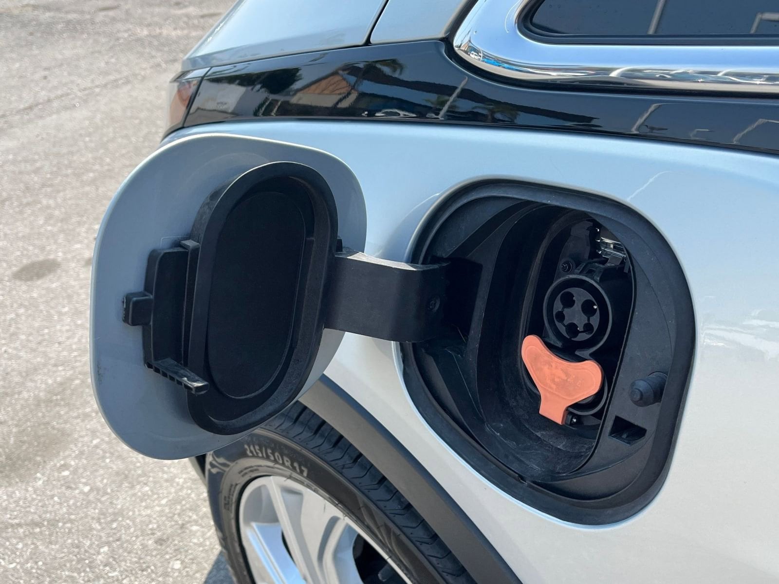 Thumbnail: 2023 Chevrolet Bolt EV - 19