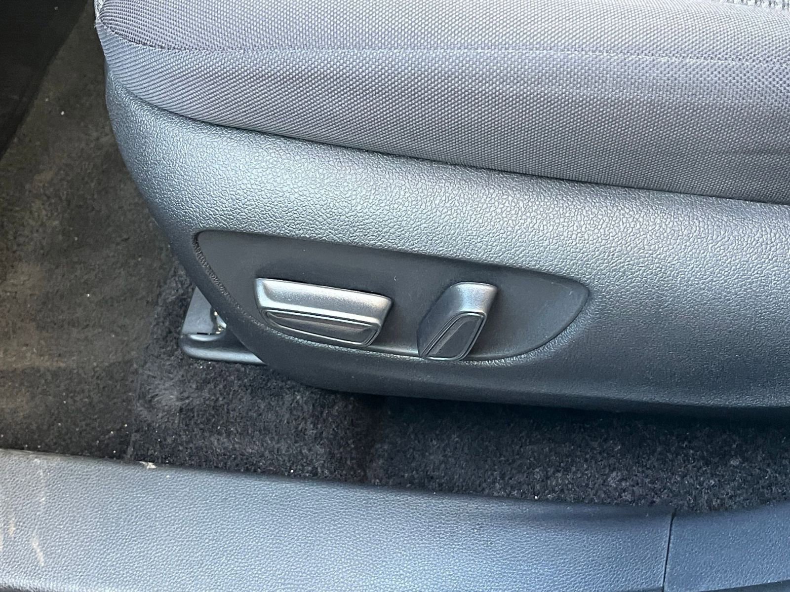 Thumbnail: 2025 Toyota Highlander - 24