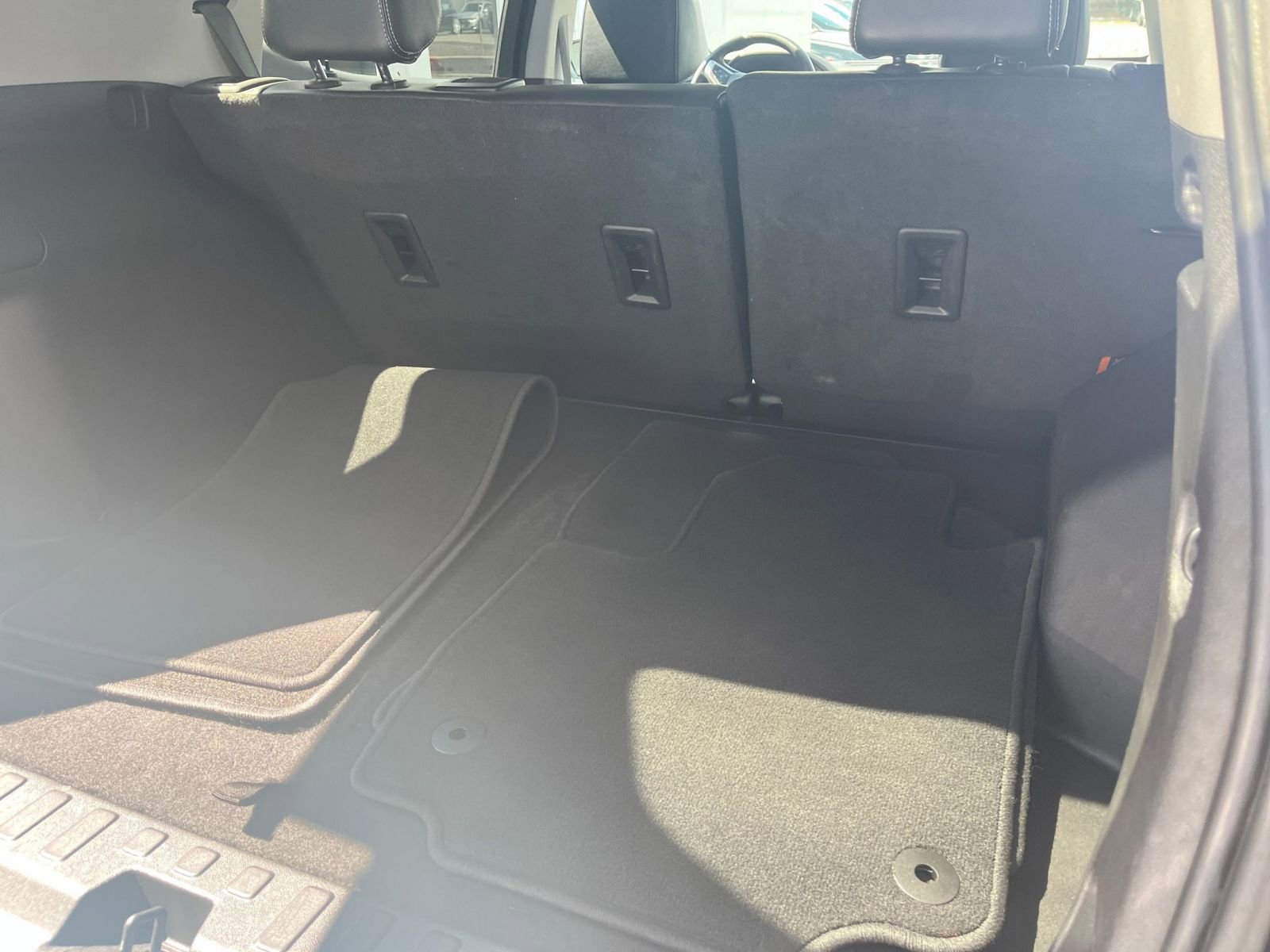 Thumbnail: 2024 GMC Terrain - 31