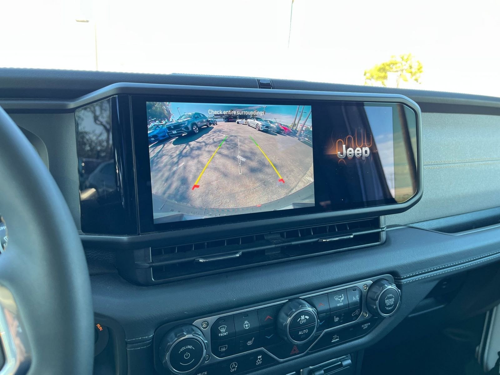 Thumbnail: 2025 Jeep Wrangler - 17