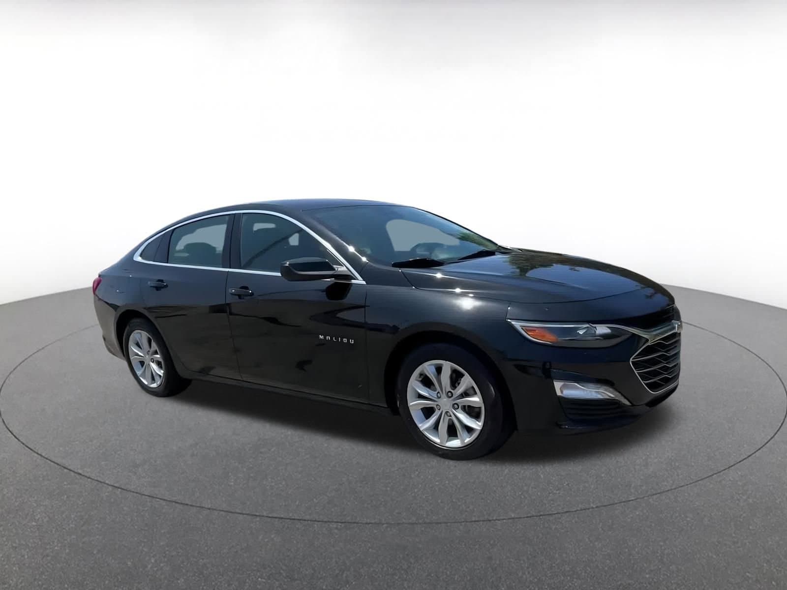 Thumbnail: 2023 Chevrolet Malibu - 2