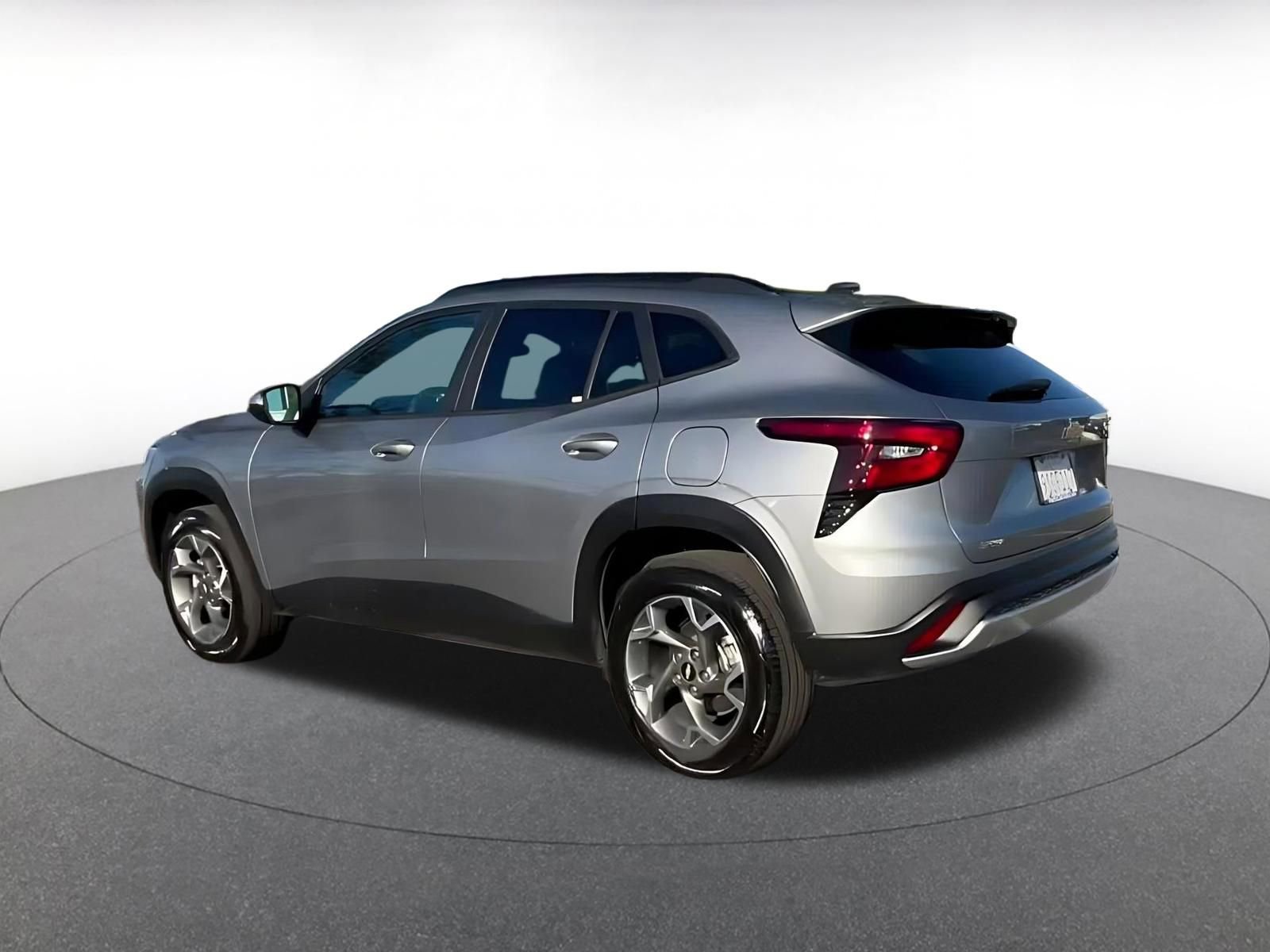 Thumbnail: 2025 Chevrolet Trax - 10