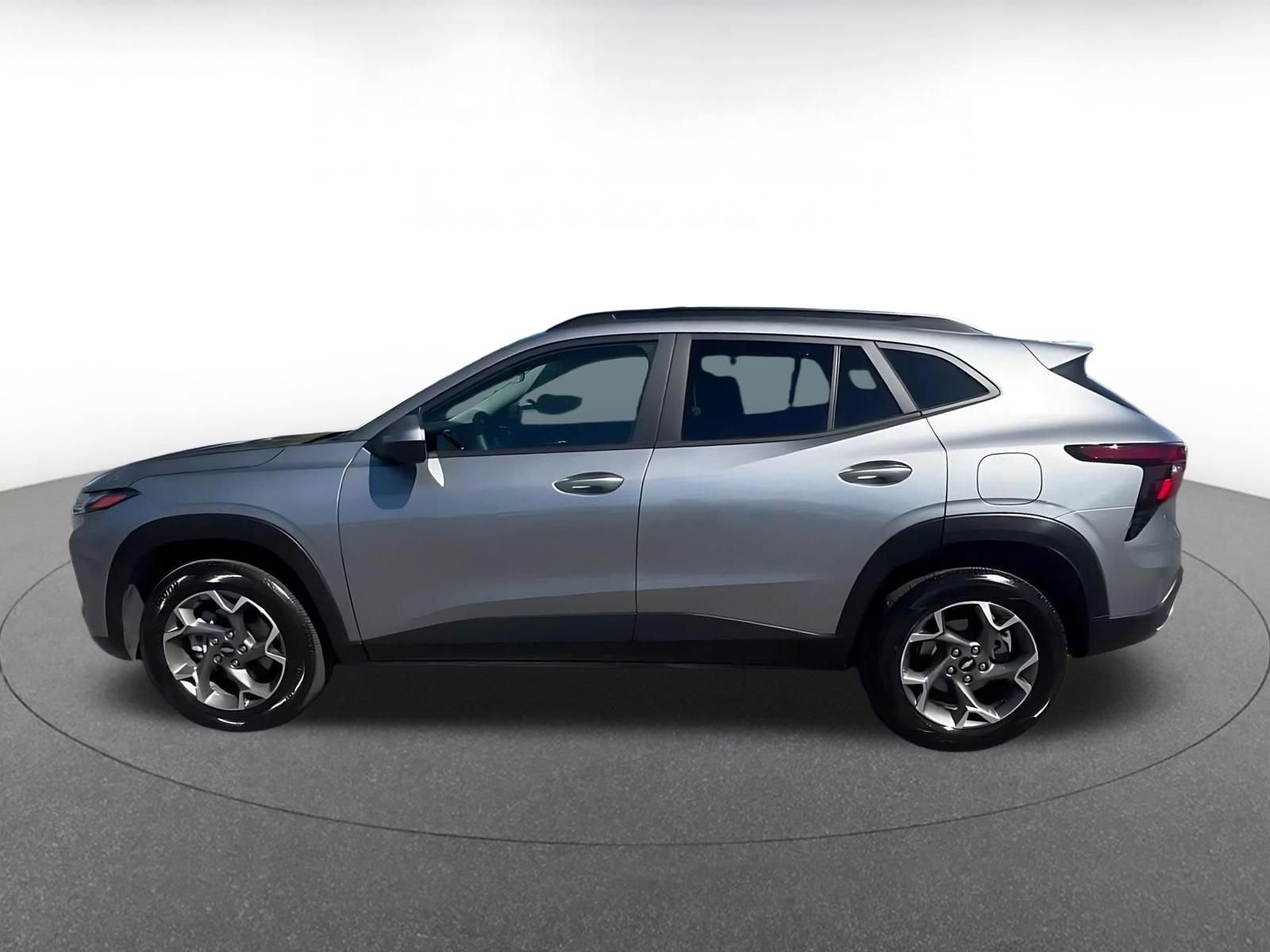 Thumbnail: 2025 Chevrolet Trax - 9