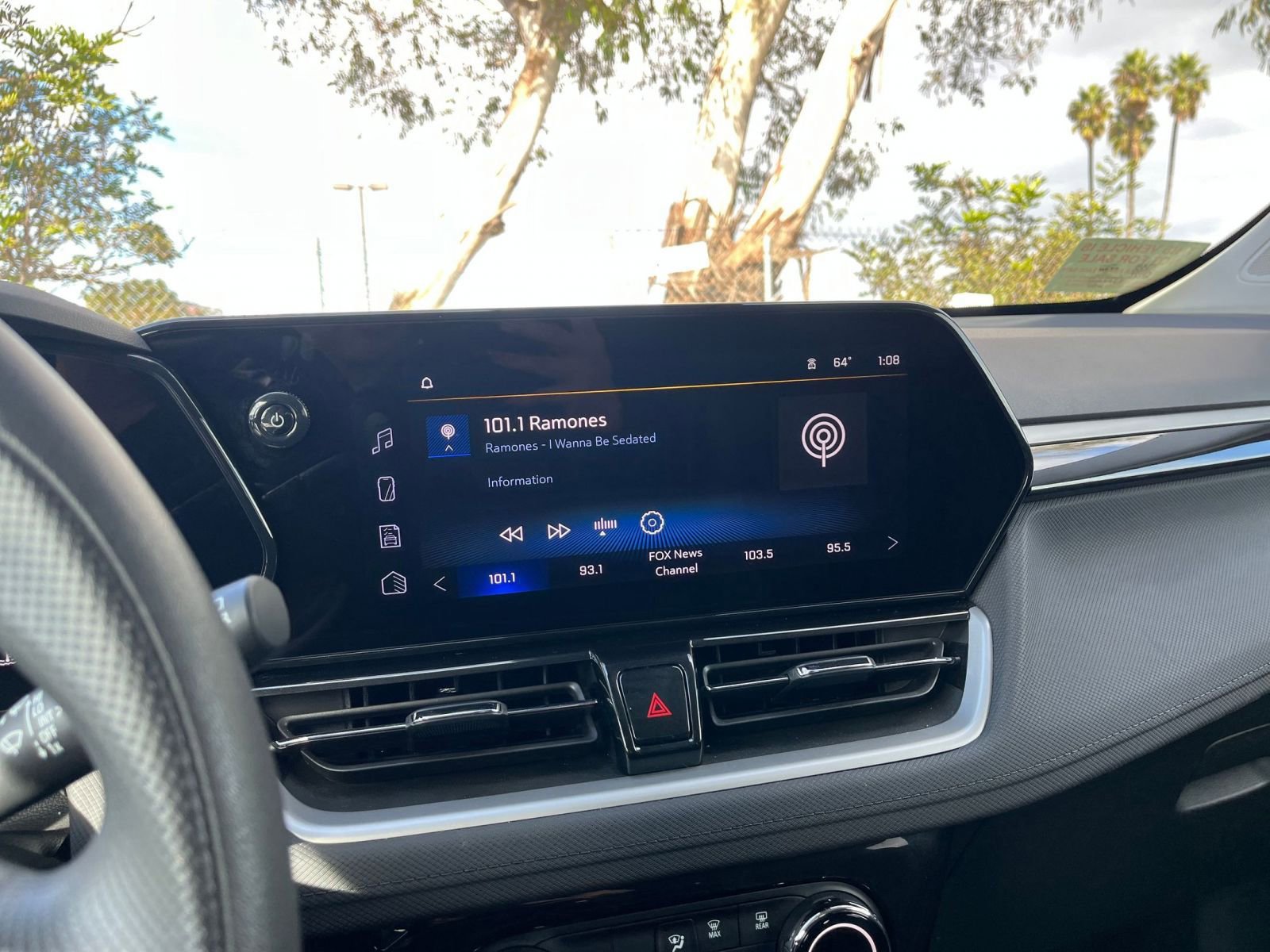 Thumbnail: 2025 Chevrolet TrailBlazer - 18