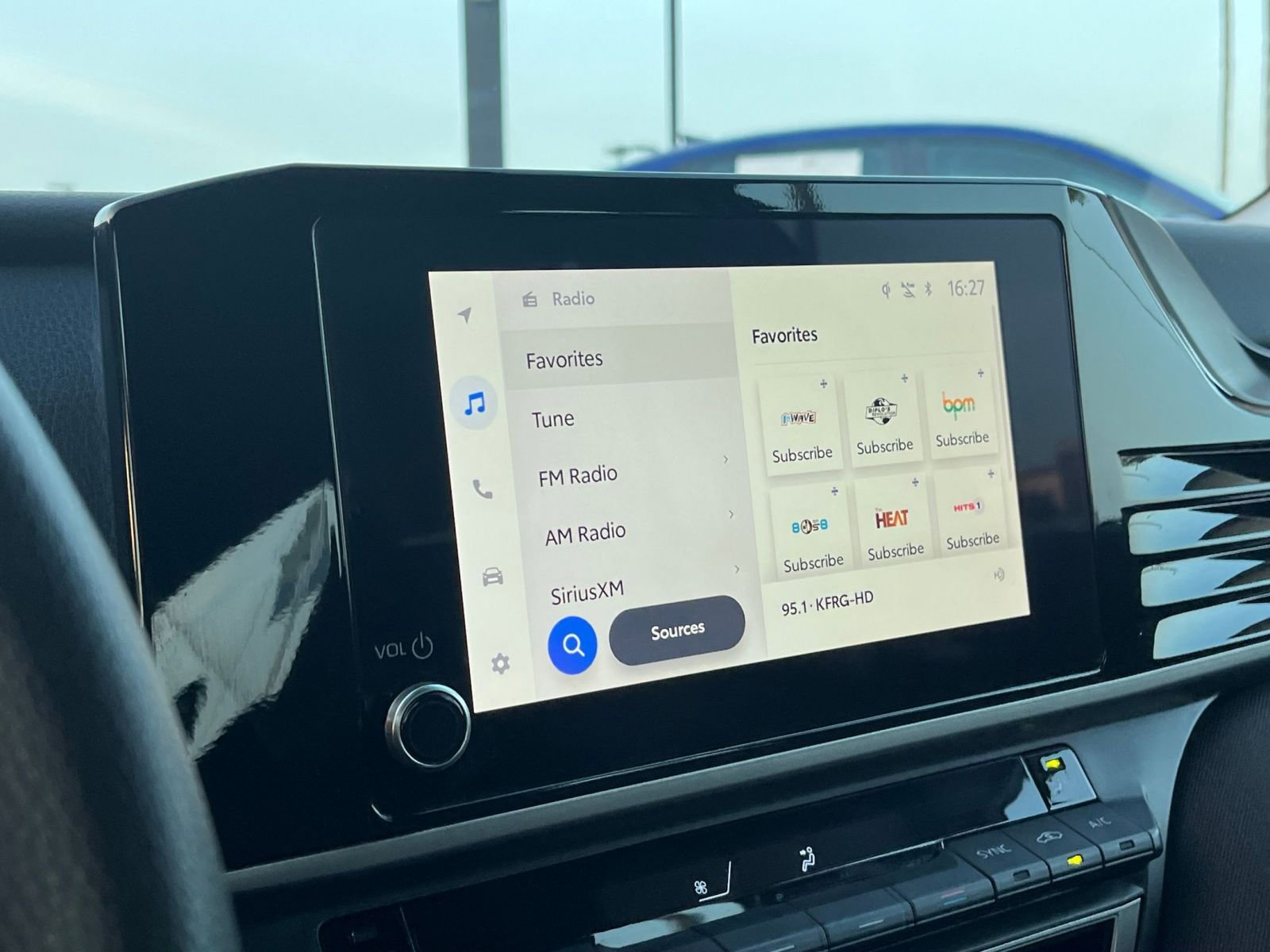 Thumbnail: 2025 Toyota Camry - 21