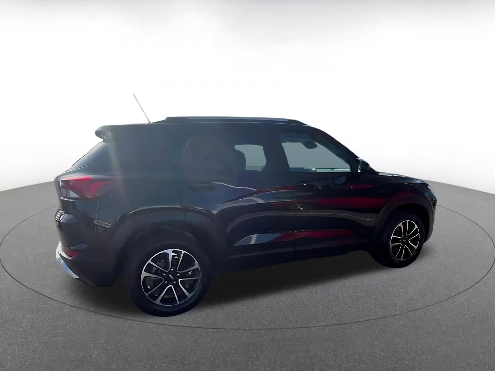 Thumbnail: 2025 Chevrolet TrailBlazer - 15