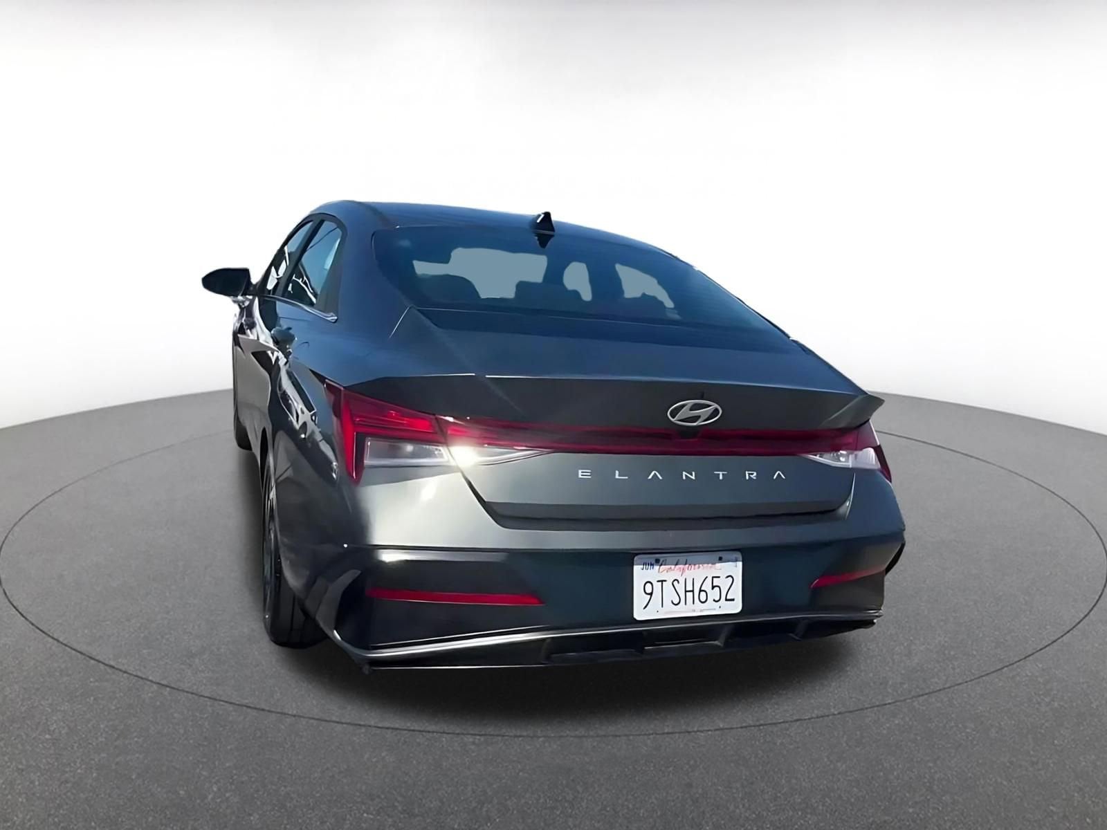 Thumbnail: 2025 Hyundai Elantra - 11