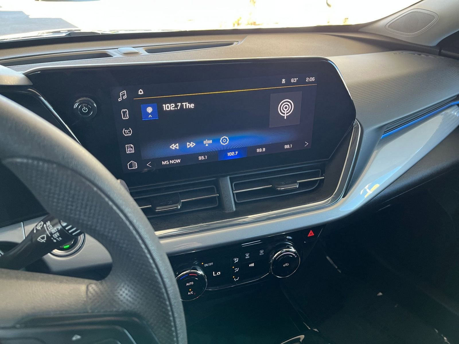 Thumbnail: 2025 Chevrolet Trax - 20