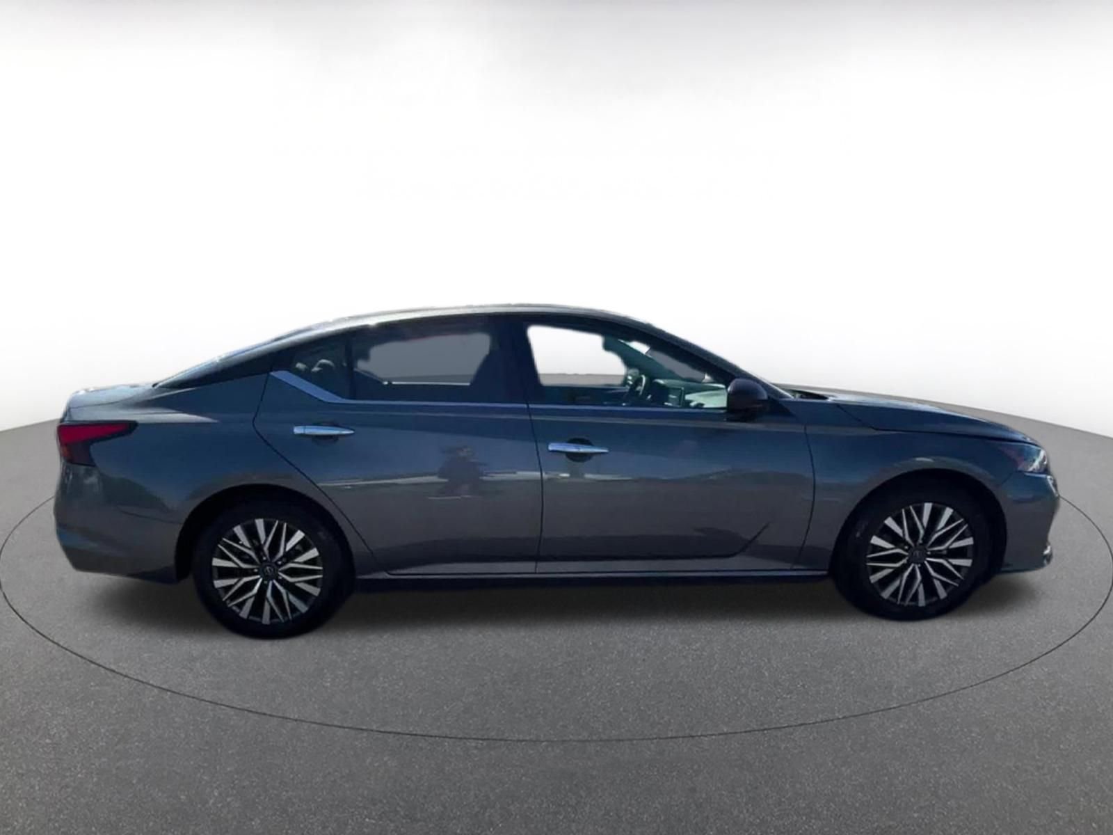 Thumbnail: 2025 Nissan Altima - 16