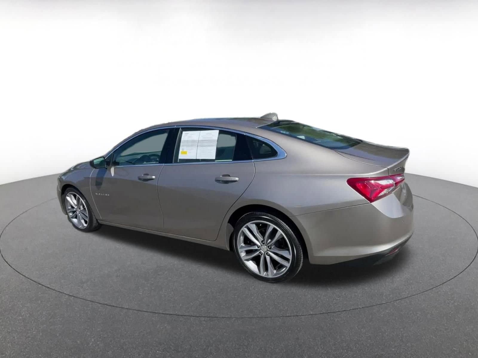 Thumbnail: 2024 Chevrolet Malibu - 10