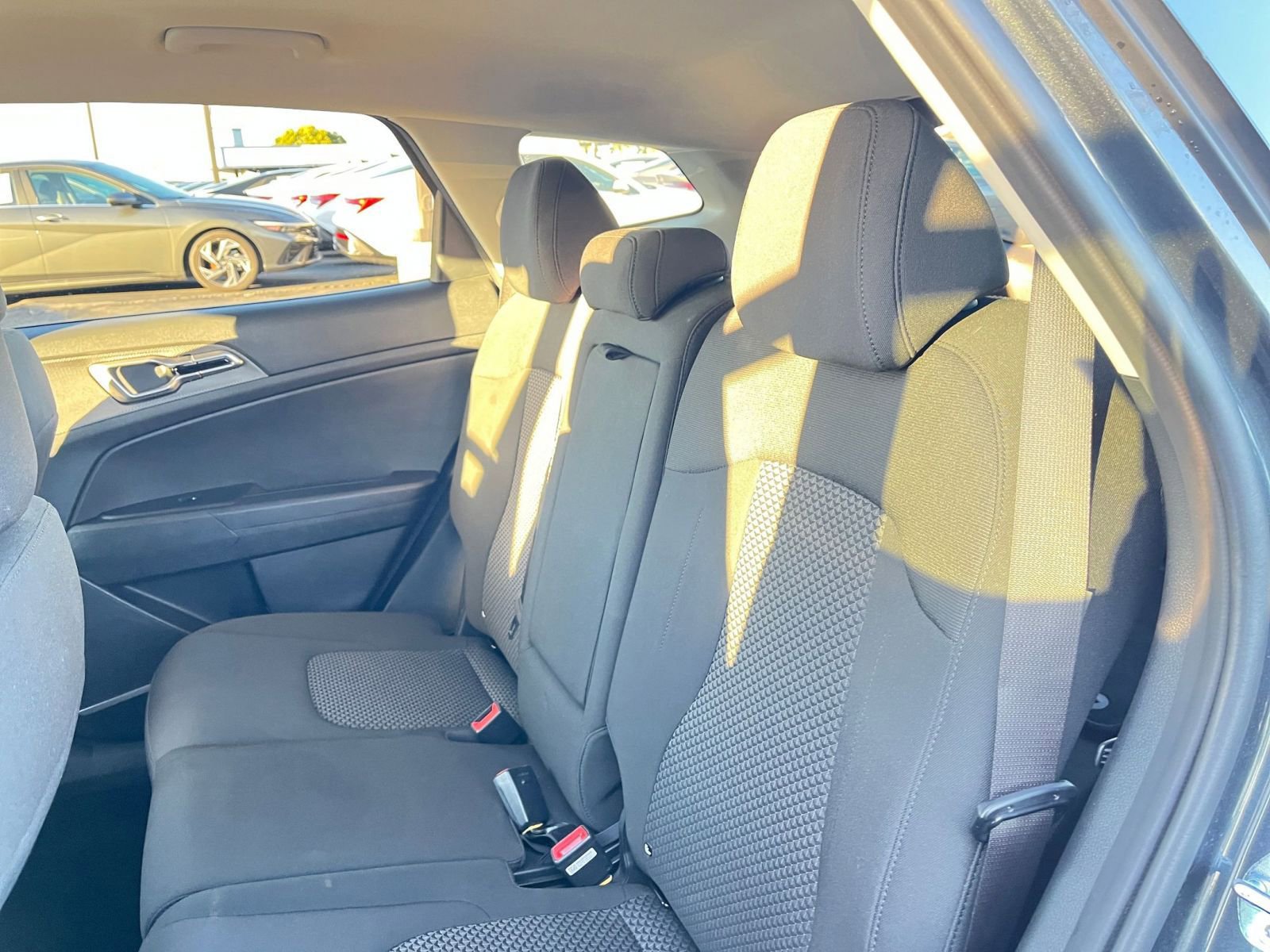 Thumbnail: 2025 Kia Sportage - 25