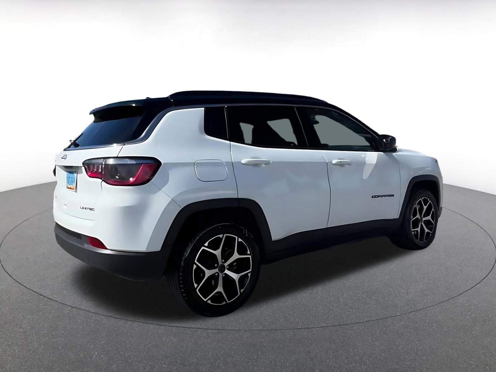 Thumbnail: 2025 Jeep Compass - 14