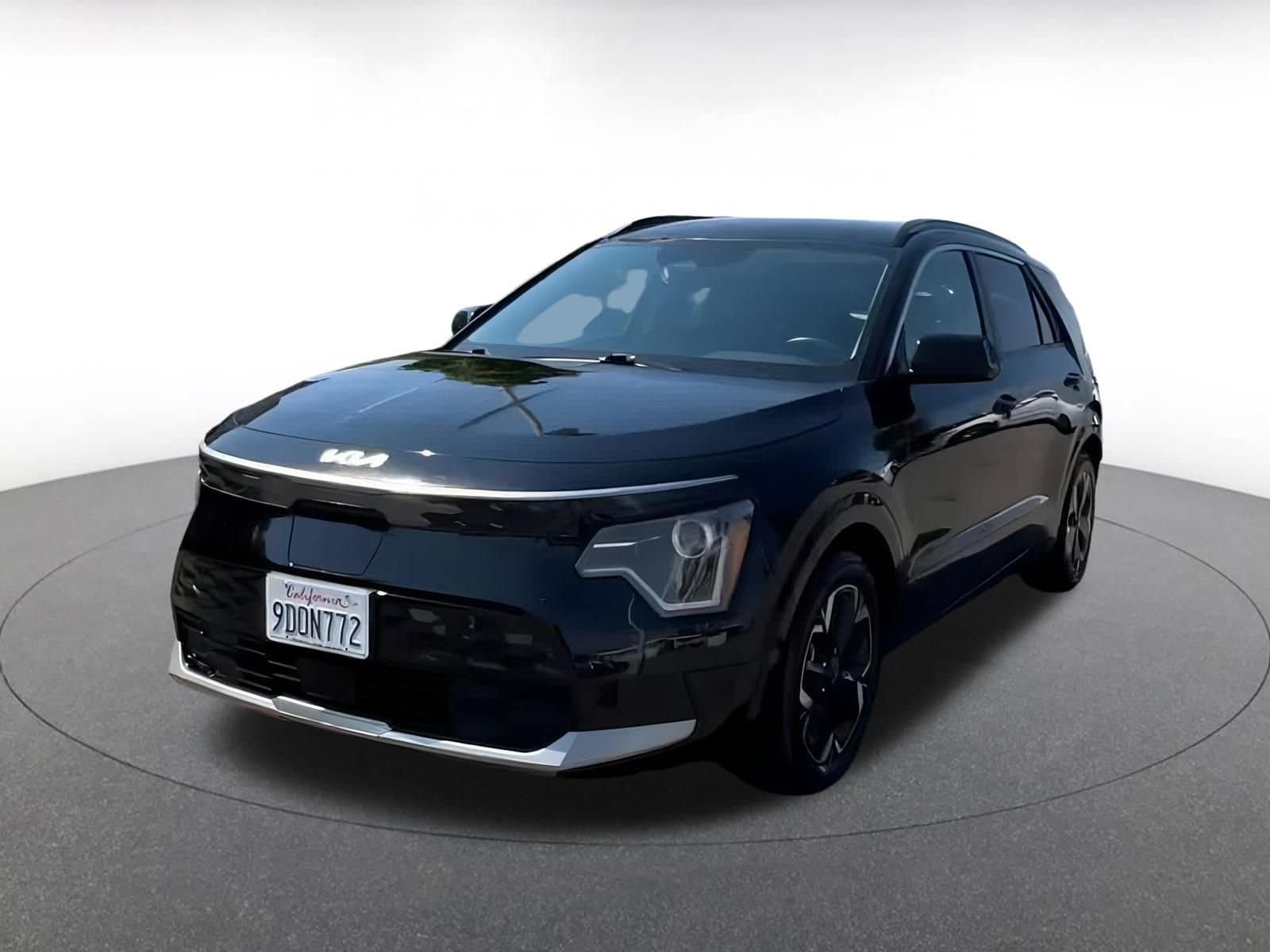 Thumbnail: 2023 Kia Niro - 5