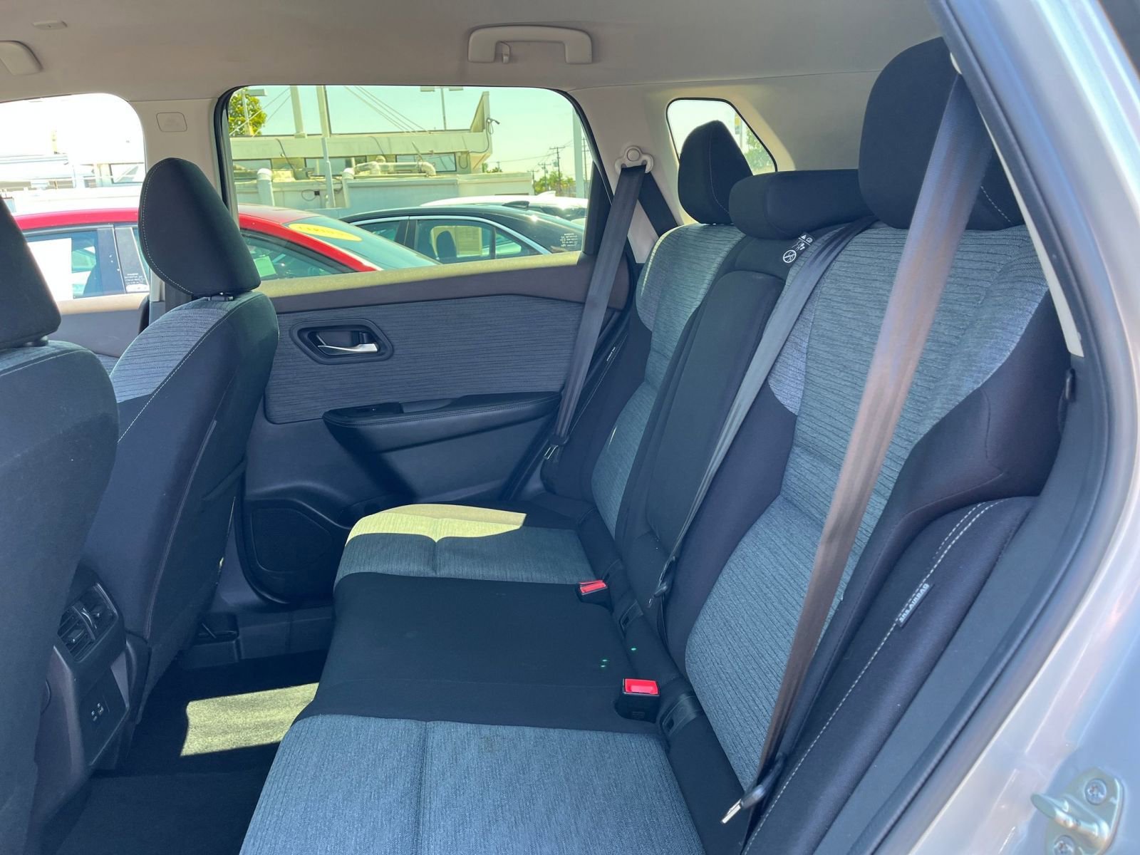 Thumbnail: 2023 Nissan Rogue - 25