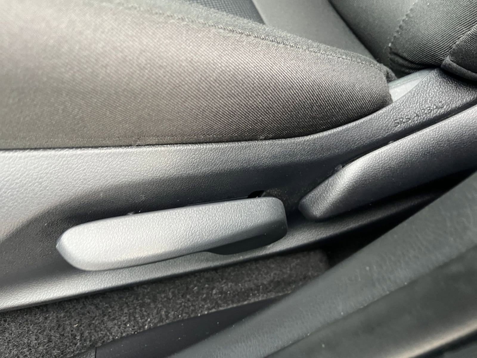 Thumbnail: 2025 Toyota RAV4 - 22