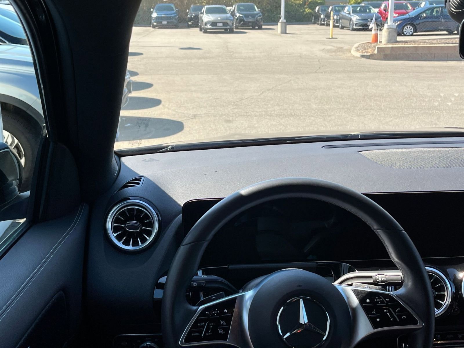 Thumbnail: 2025 Mercedes-Benz GLA - 34