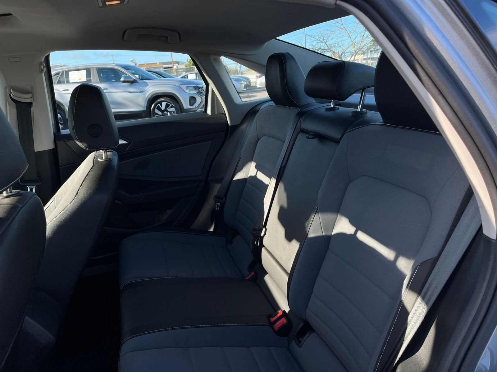 Thumbnail: 2025 Volkswagen Jetta - 25