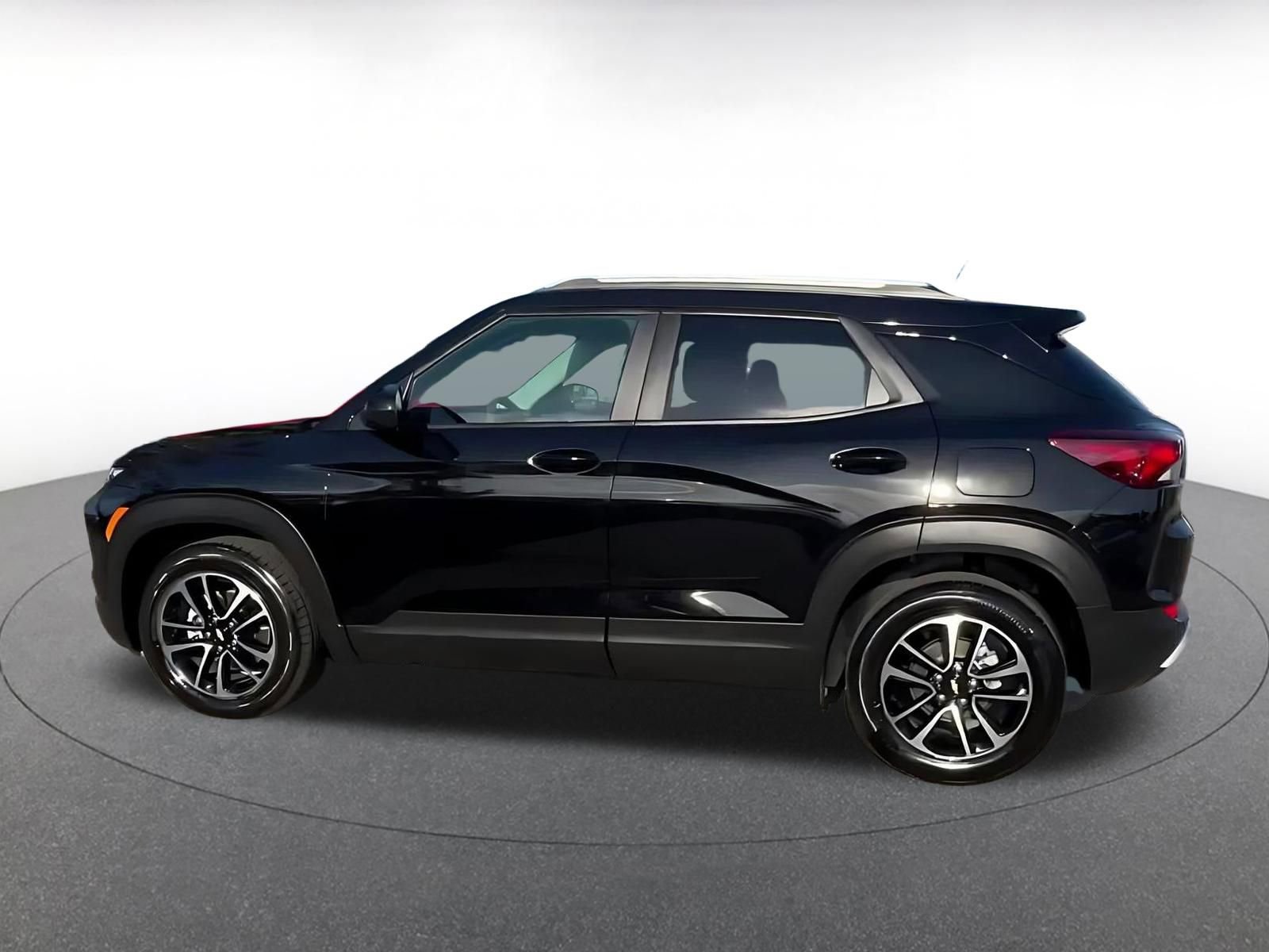 Thumbnail: 2025 Chevrolet TrailBlazer - 9