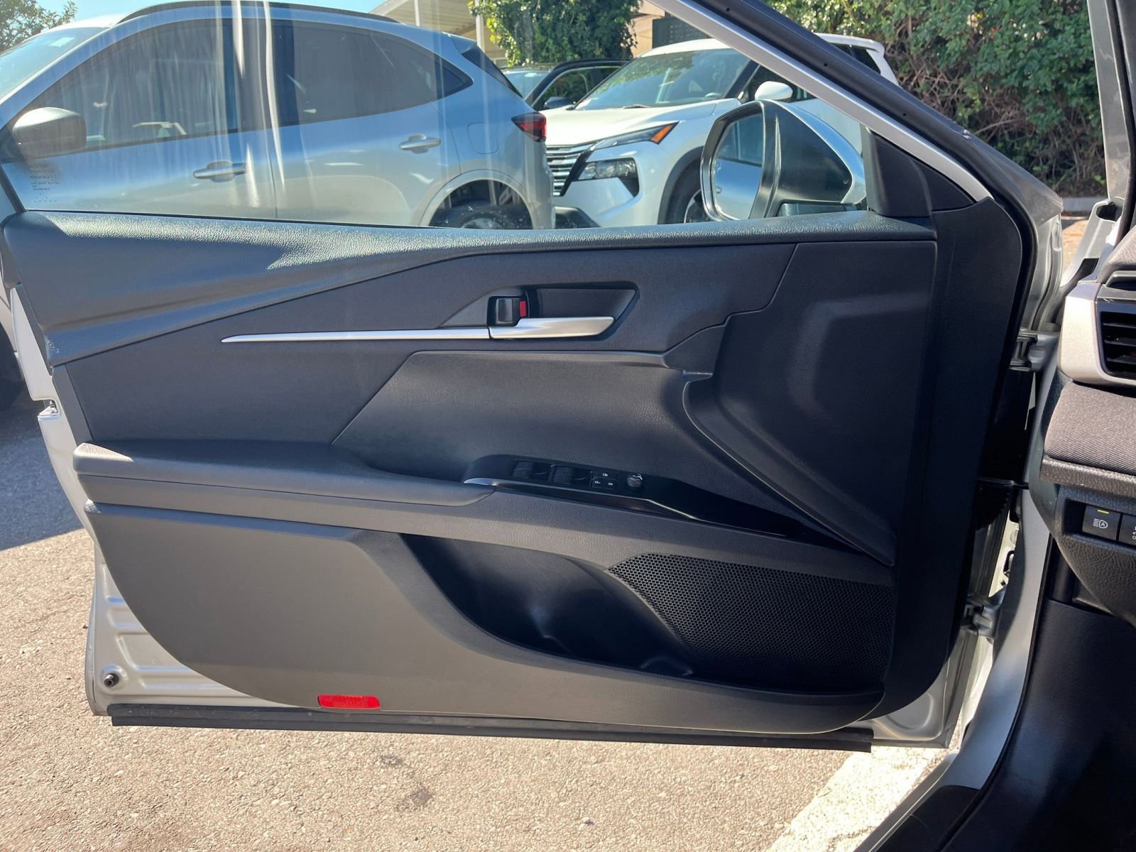 Thumbnail: 2025 Toyota Camry - 18