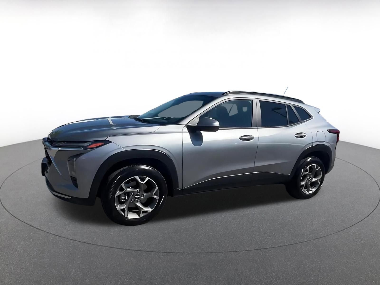 Thumbnail: 2025 Chevrolet Trax - 8