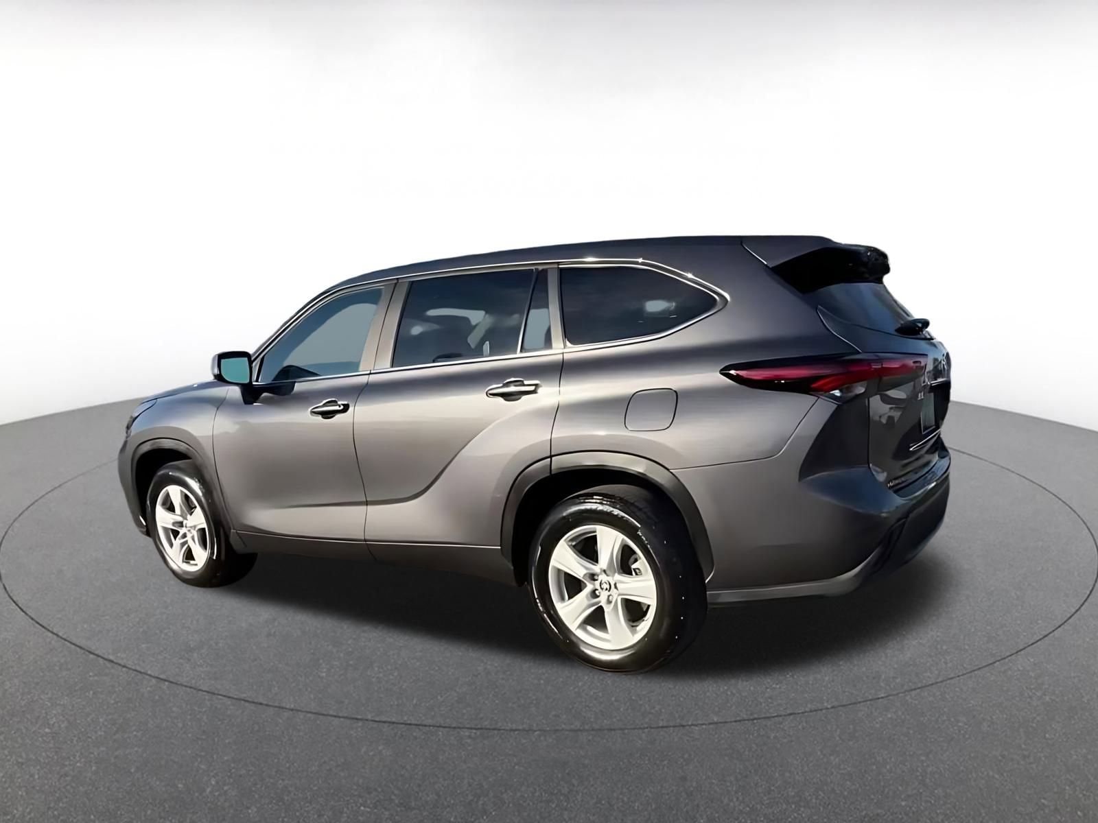 Thumbnail: 2025 Toyota Highlander - 14