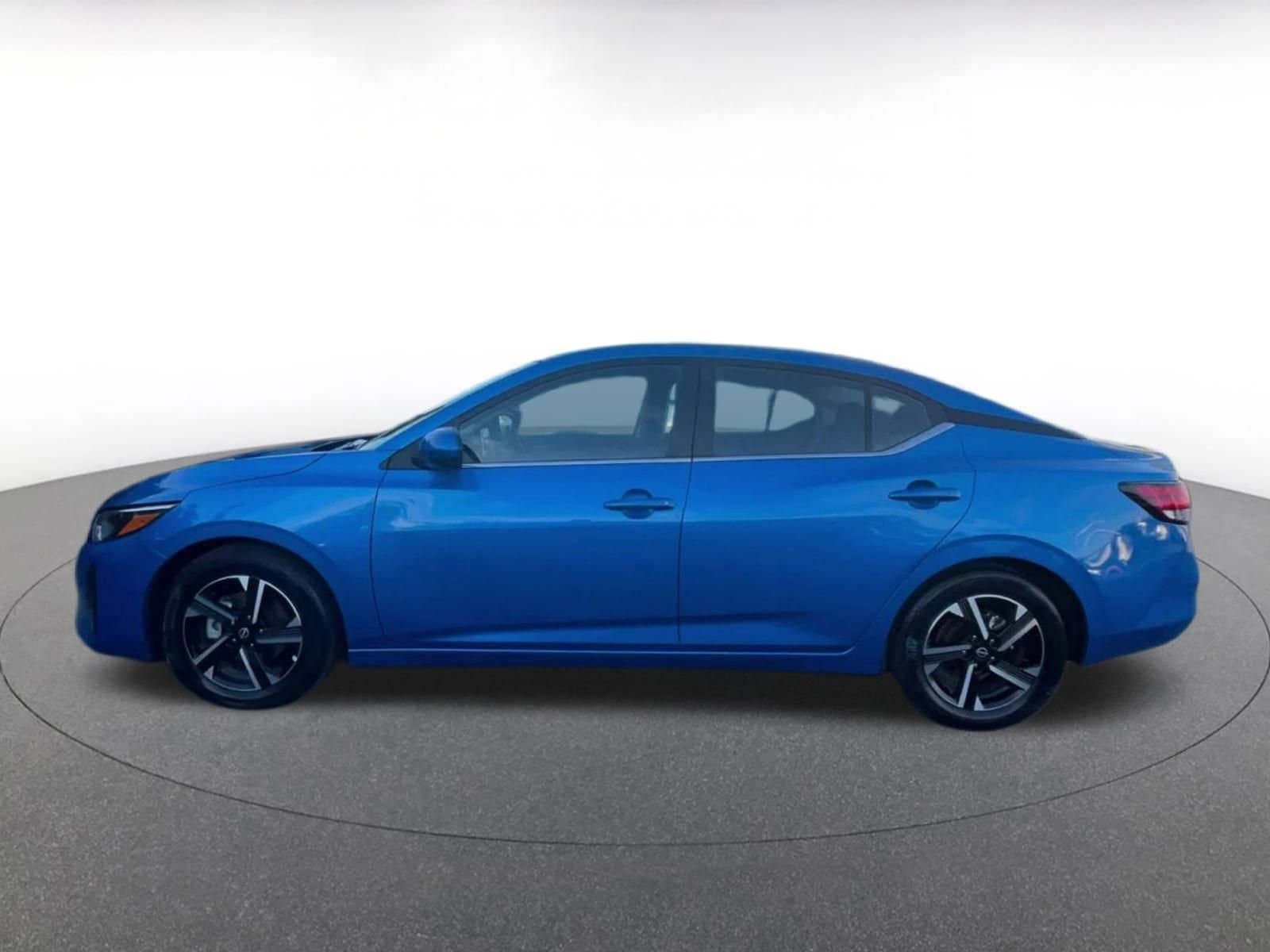 Thumbnail: 2025 Nissan Sentra - 9