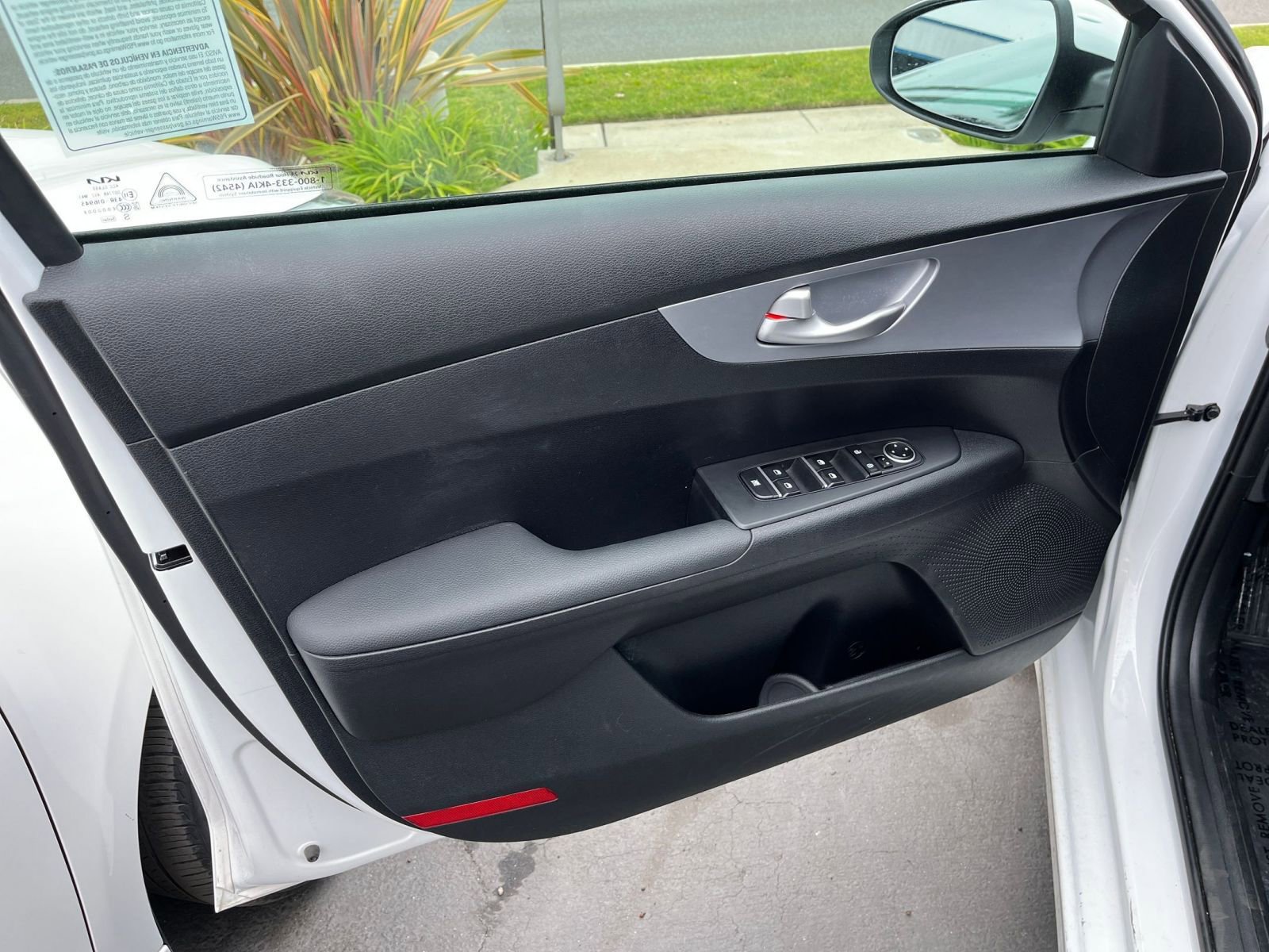 2024 Kia Forte LXS 16