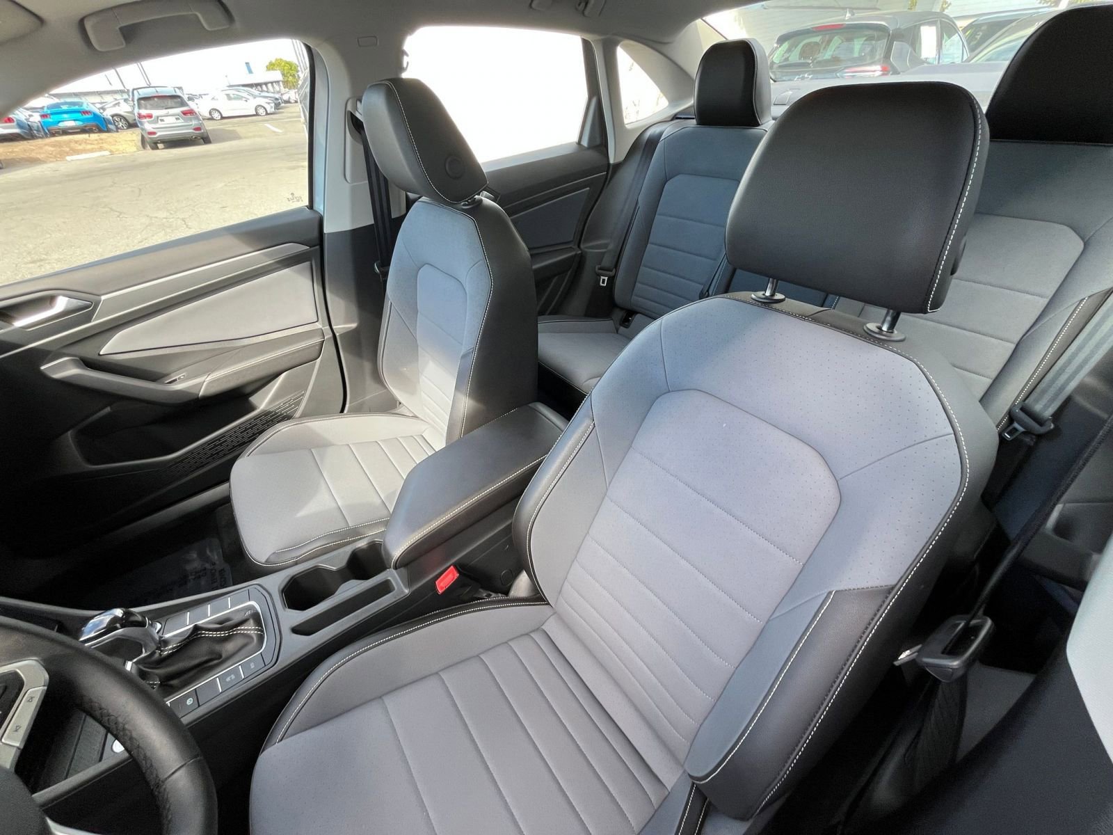 Thumbnail: 2025 Volkswagen Jetta - 27