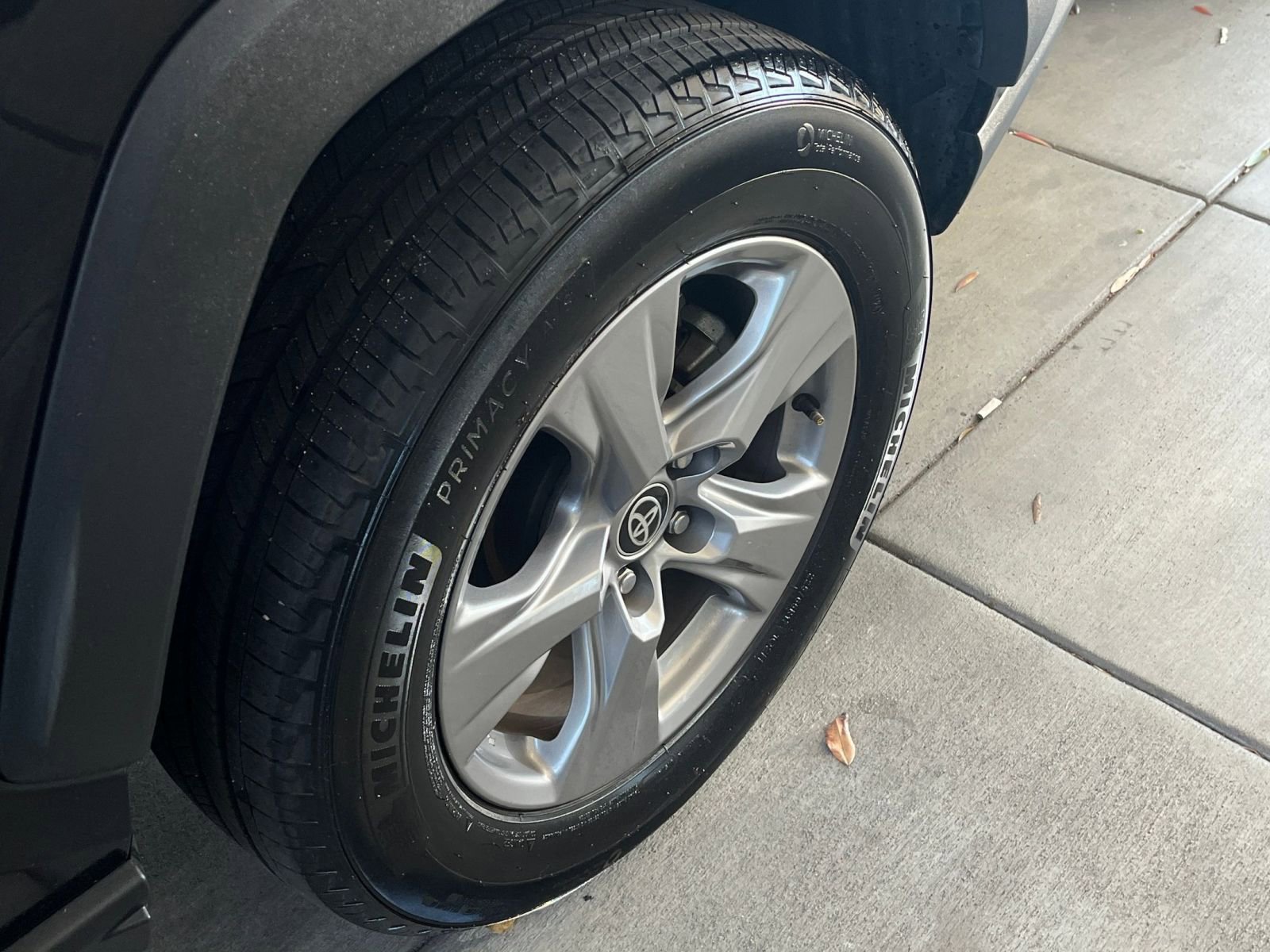 Thumbnail: 2025 Toyota RAV4 - 29