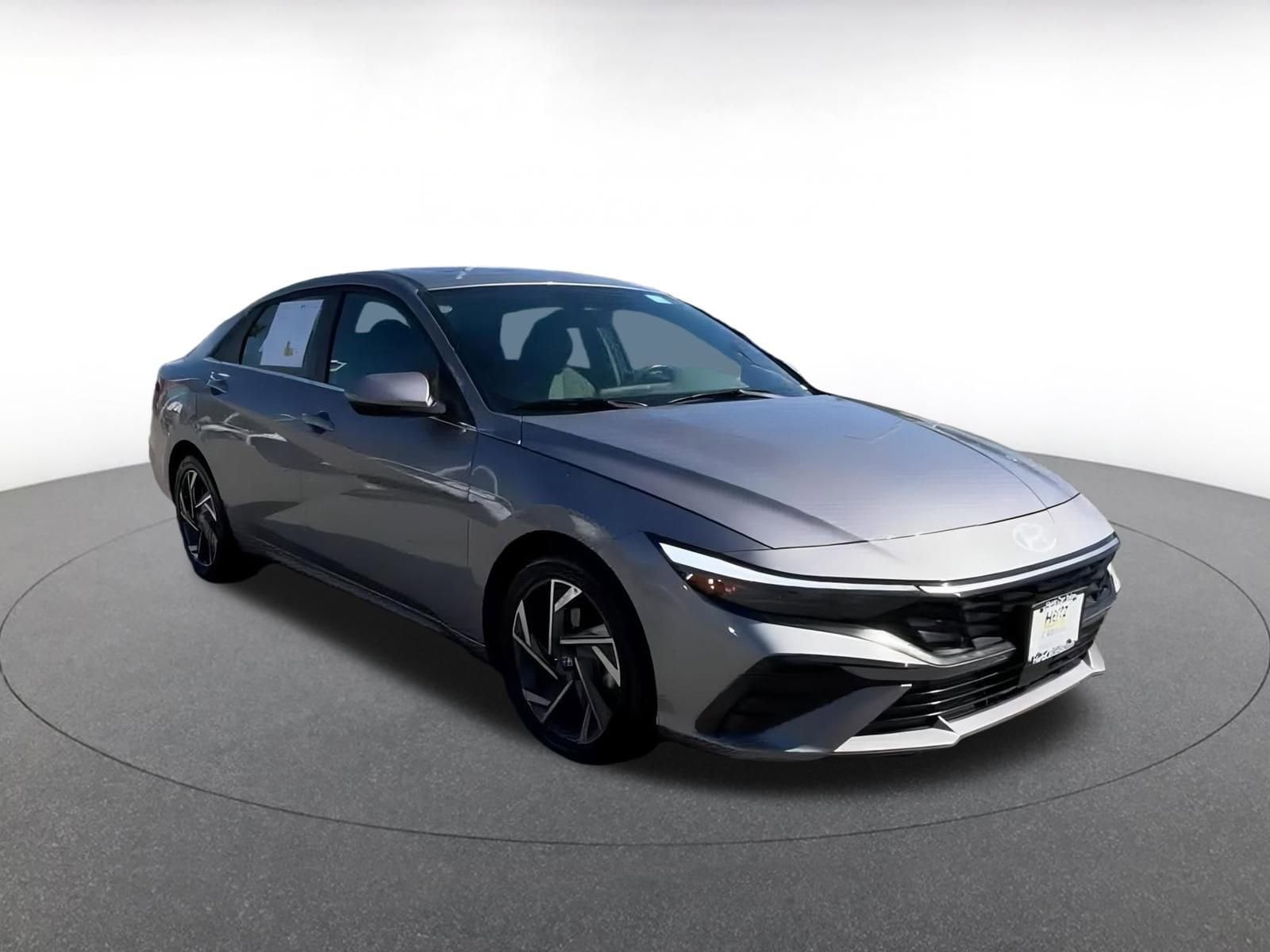 Thumbnail: 2025 Hyundai Elantra - 3