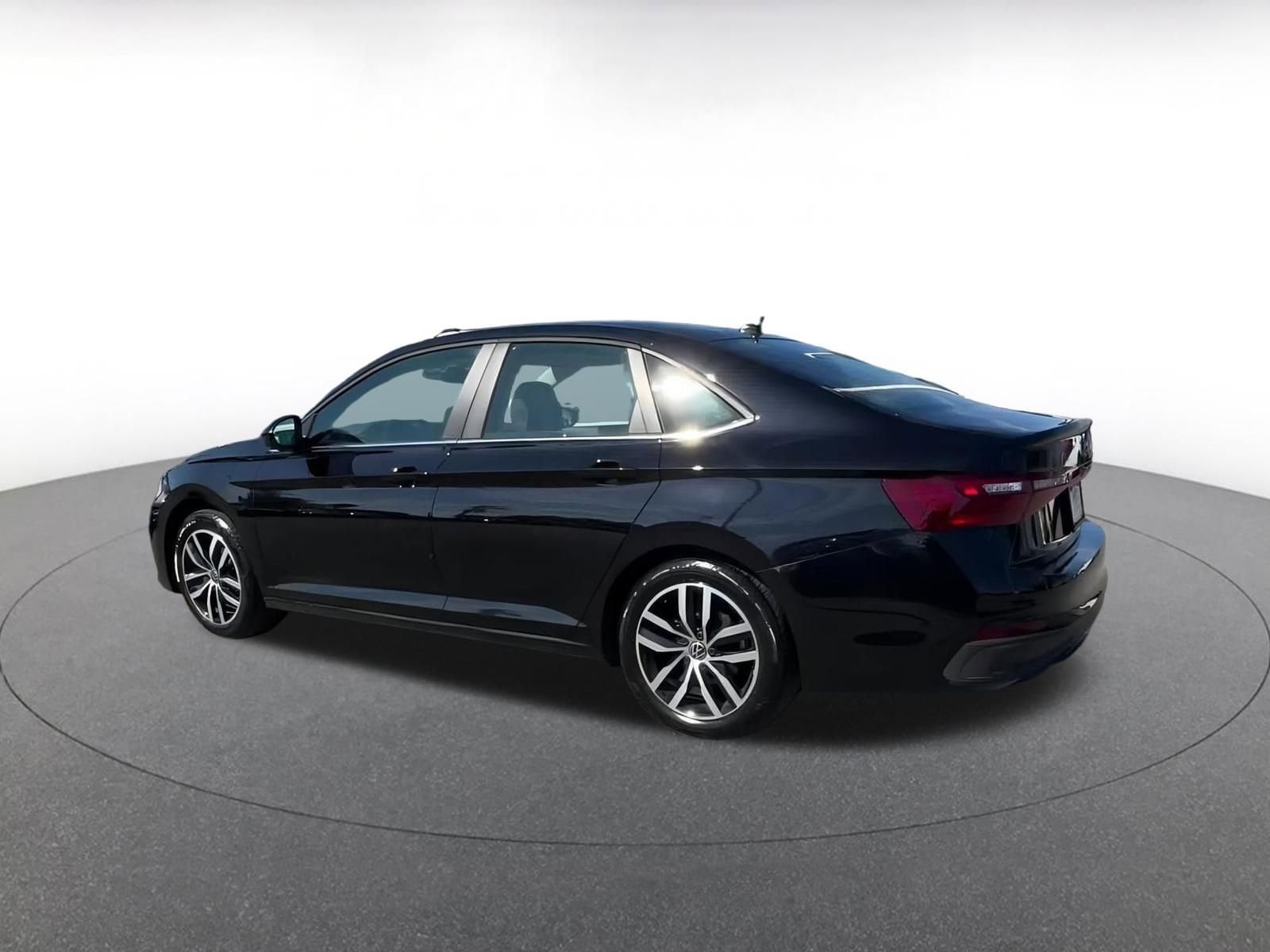 Thumbnail: 2025 Volkswagen Jetta - 10