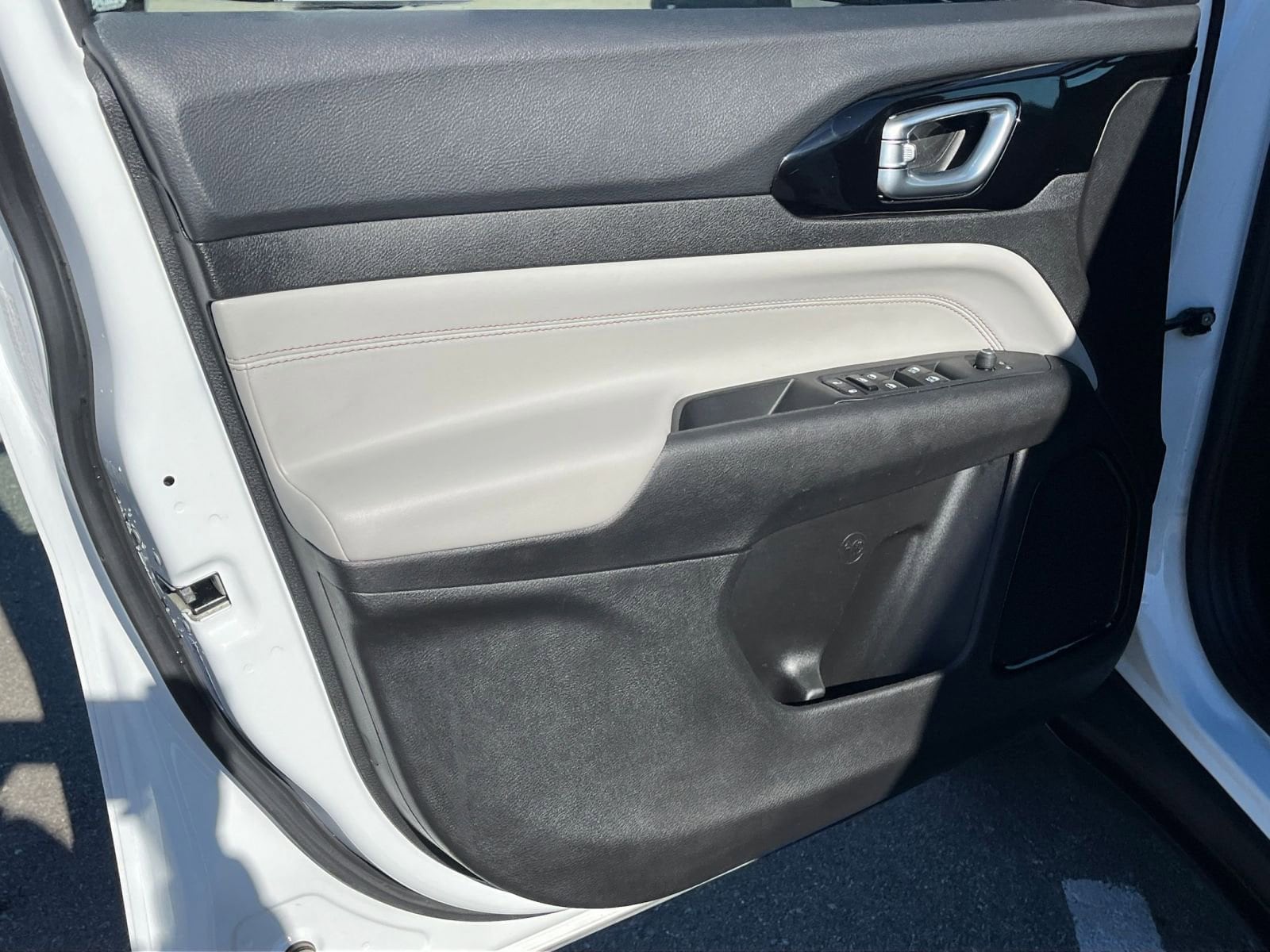 Thumbnail: 2025 Jeep Compass - 18