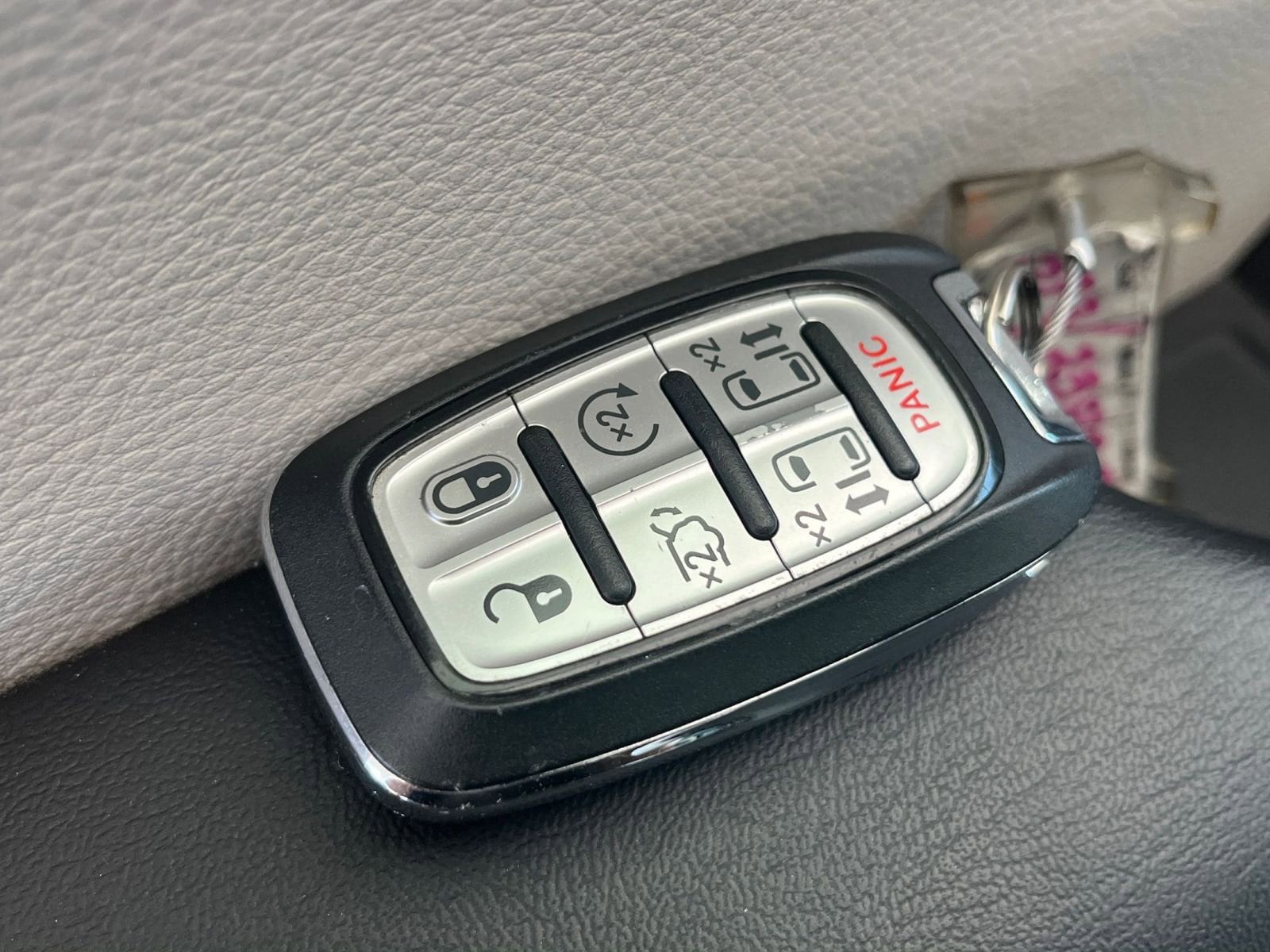 2024 Chrysler Pacifica Touring L 18