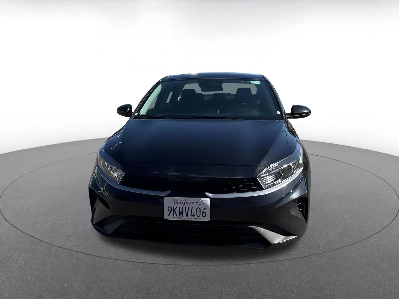 Thumbnail: 2024 Kia Forte - 4