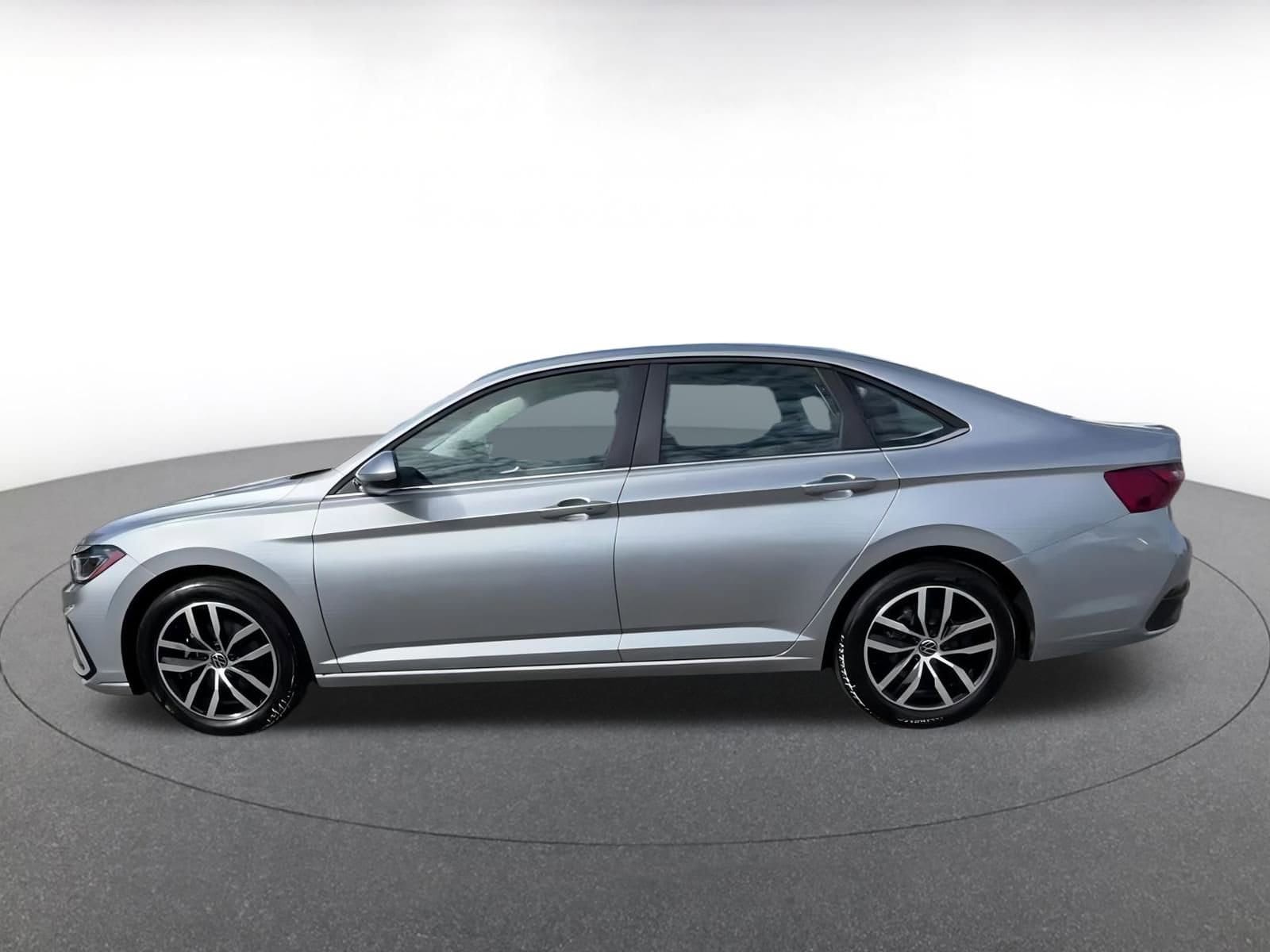 Thumbnail: 2025 Volkswagen Jetta - 9